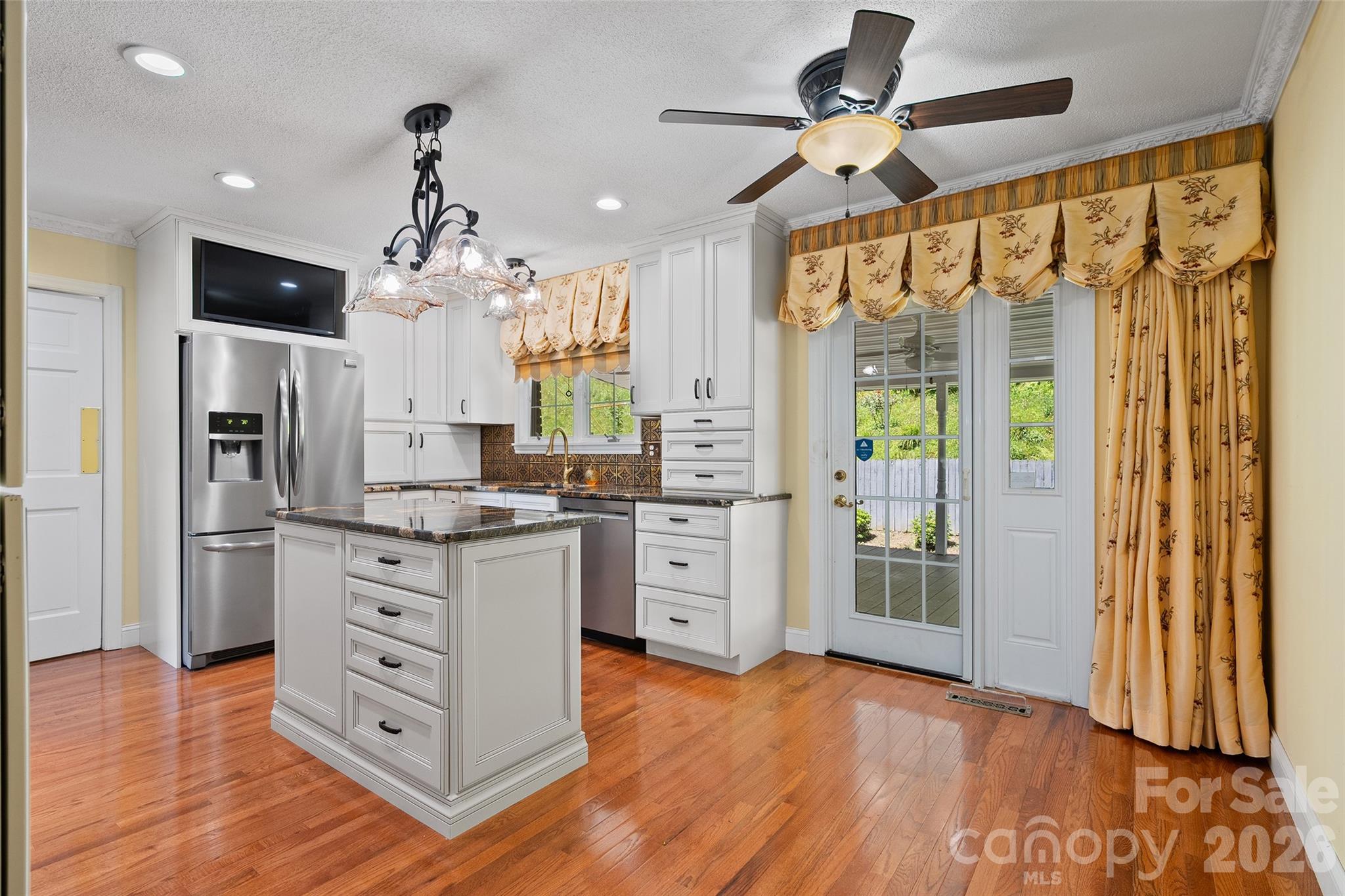 121 Fortner Drive Property Photo 8