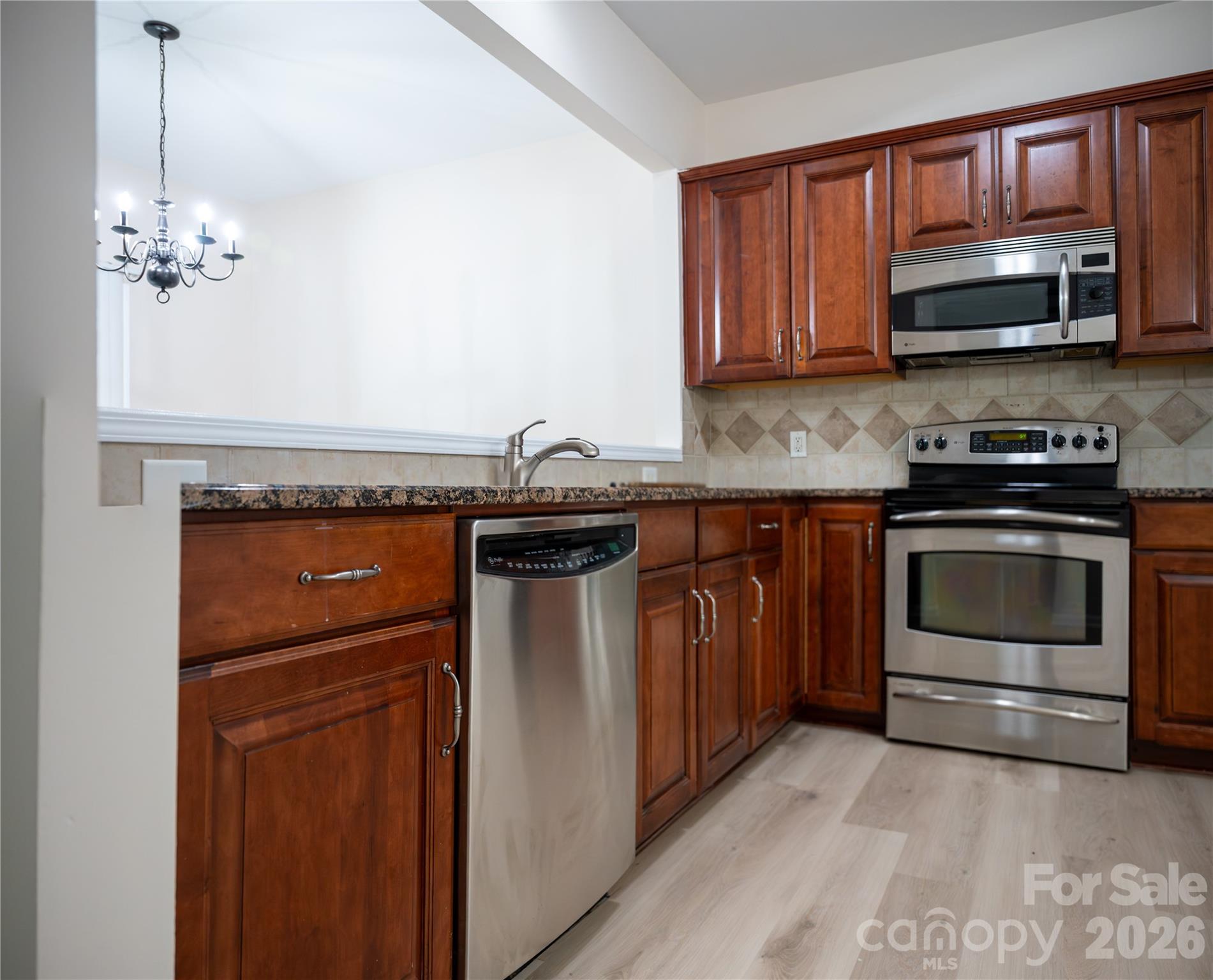 9150 Redmond Trace Road Property Photo 8