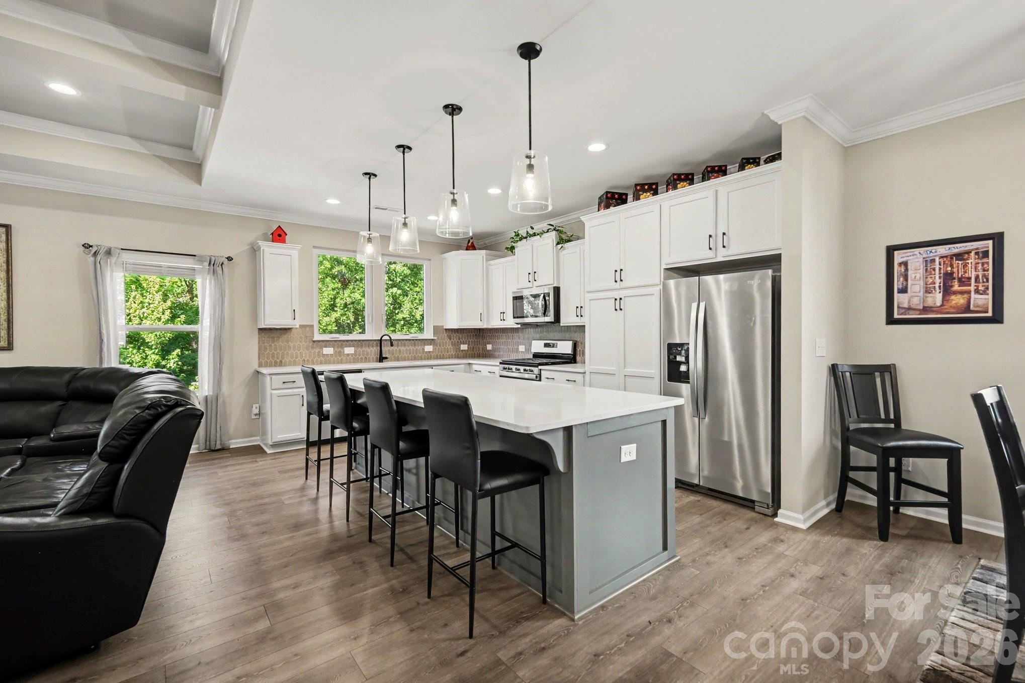 24562 Blue Heron Circle Property Photo 8