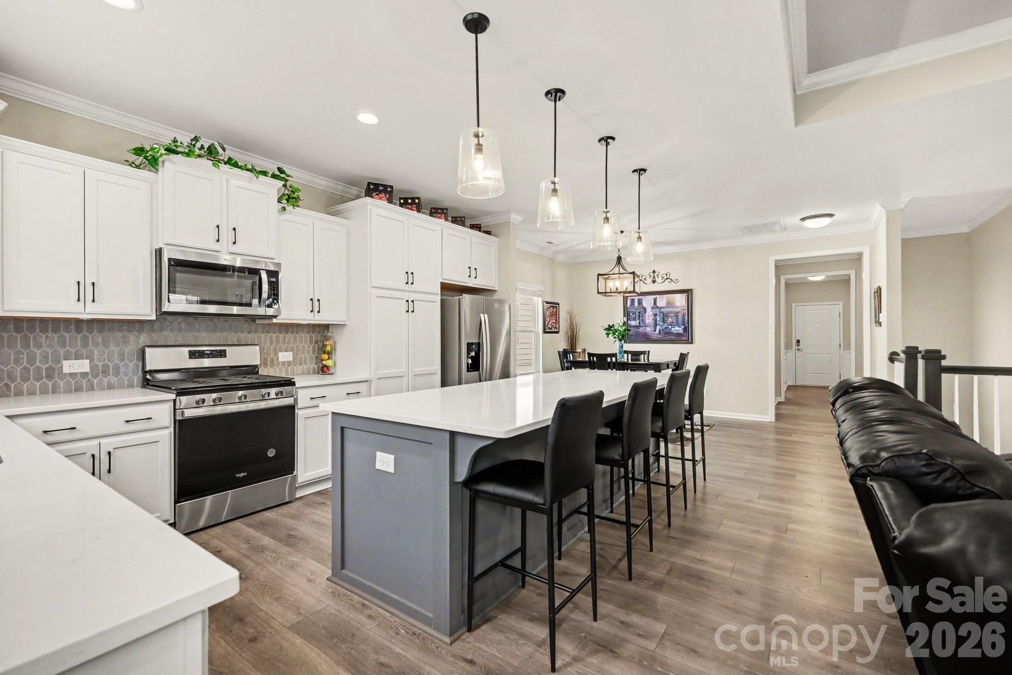 24562 Blue Heron Circle Property Photo 9