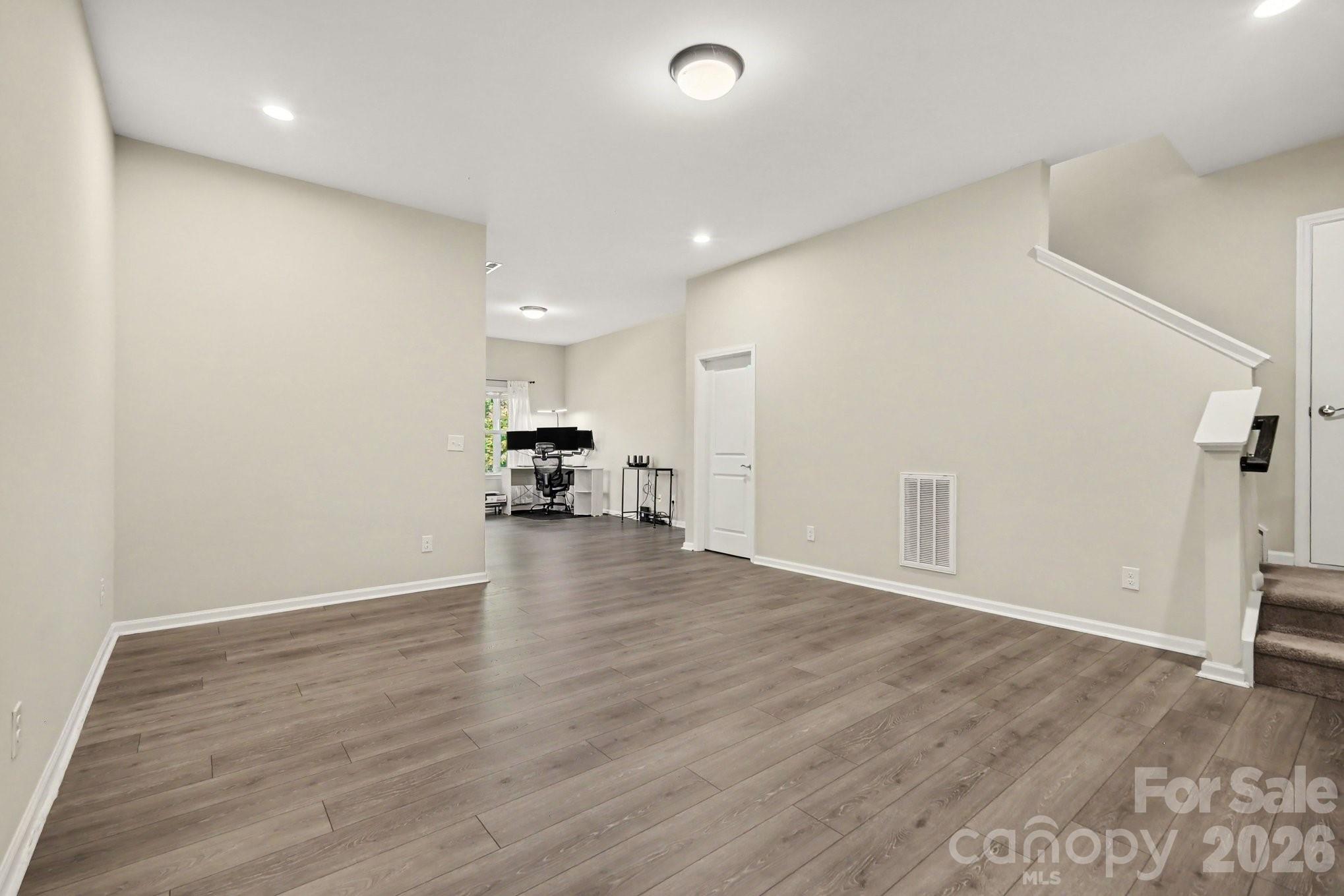24562 Blue Heron Circle Property Photo 18
