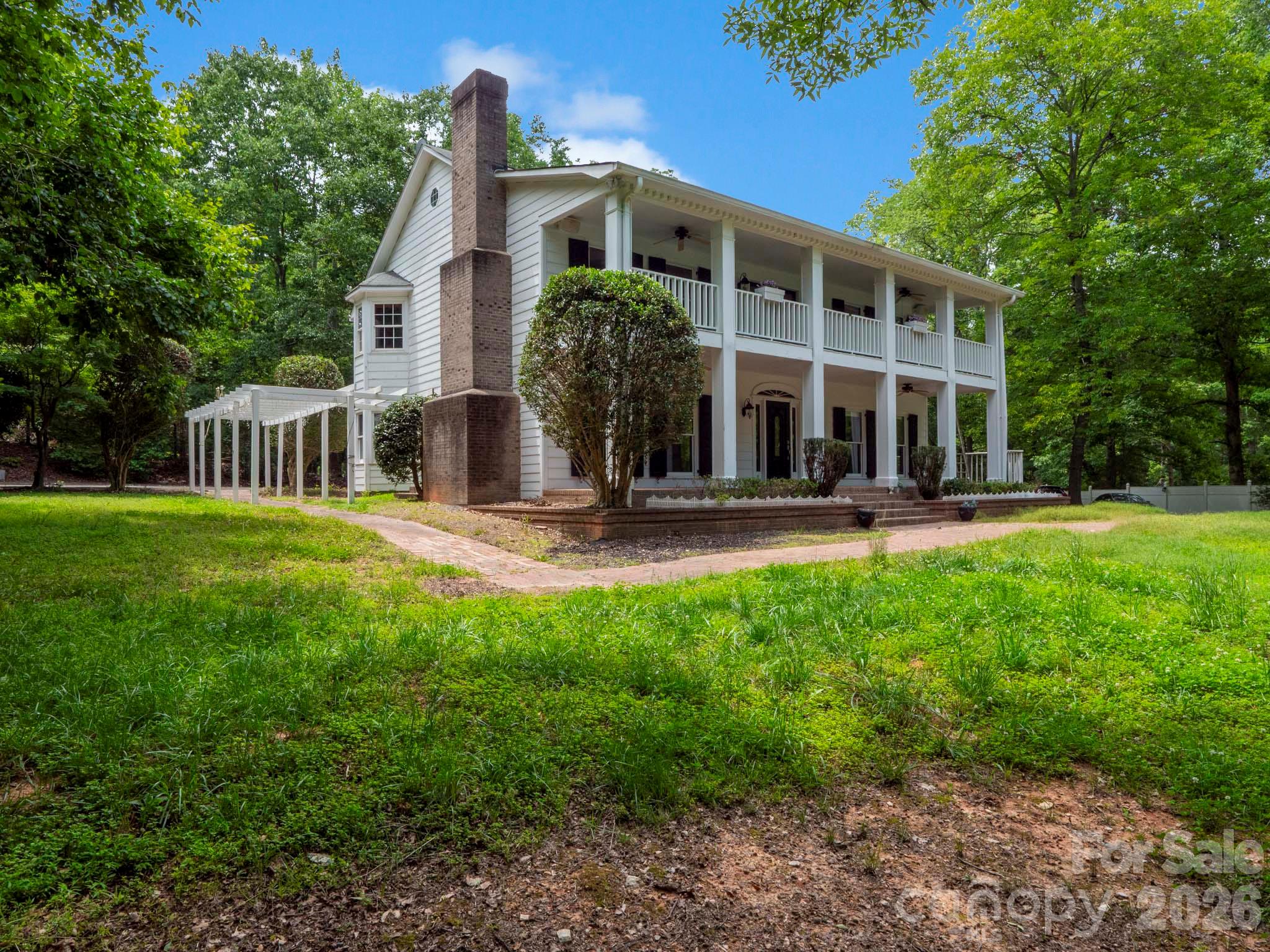 9124 S Providence Road Property Photo 2
