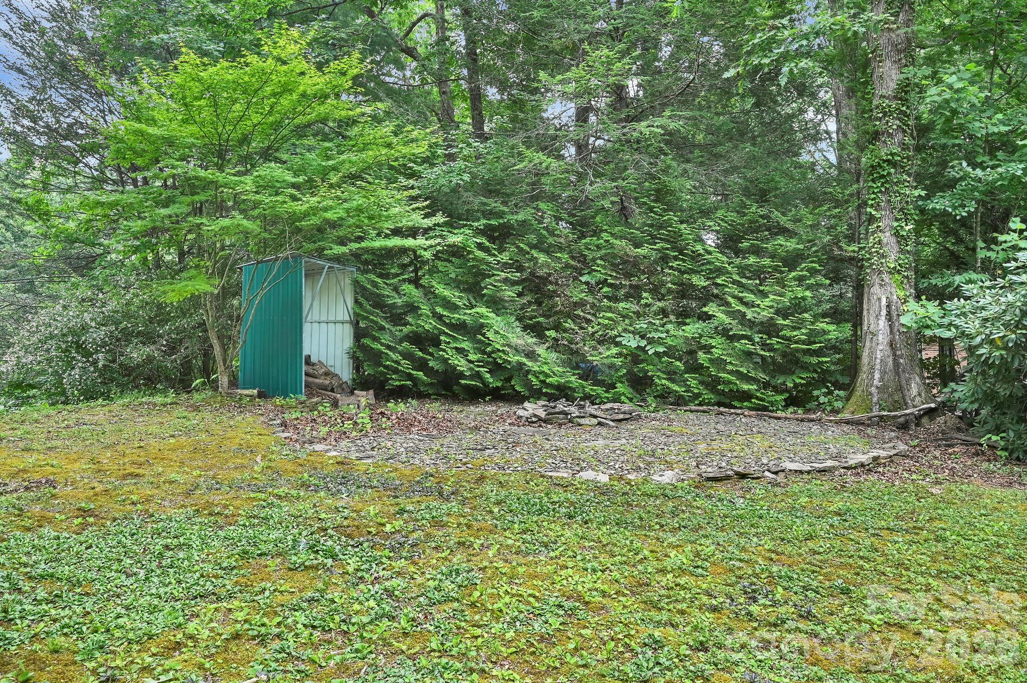 222 Timberlane Drive Property Photo 4