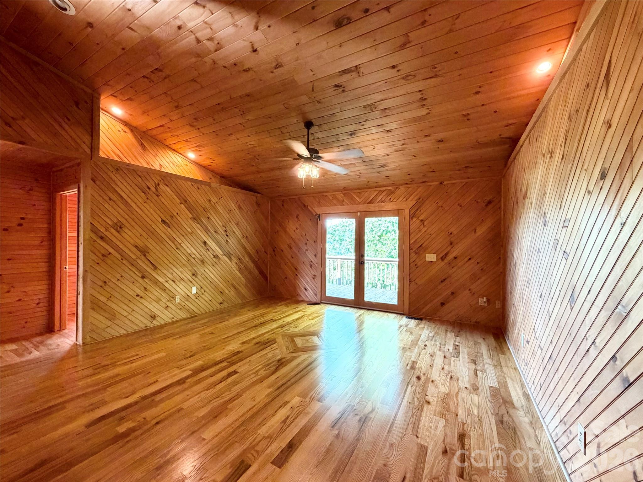 3430 Tranquil Hills Drive Property Photo 8