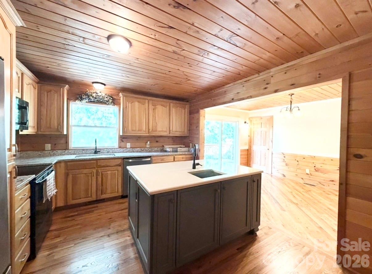 3430 Tranquil Hills Drive Property Photo 10