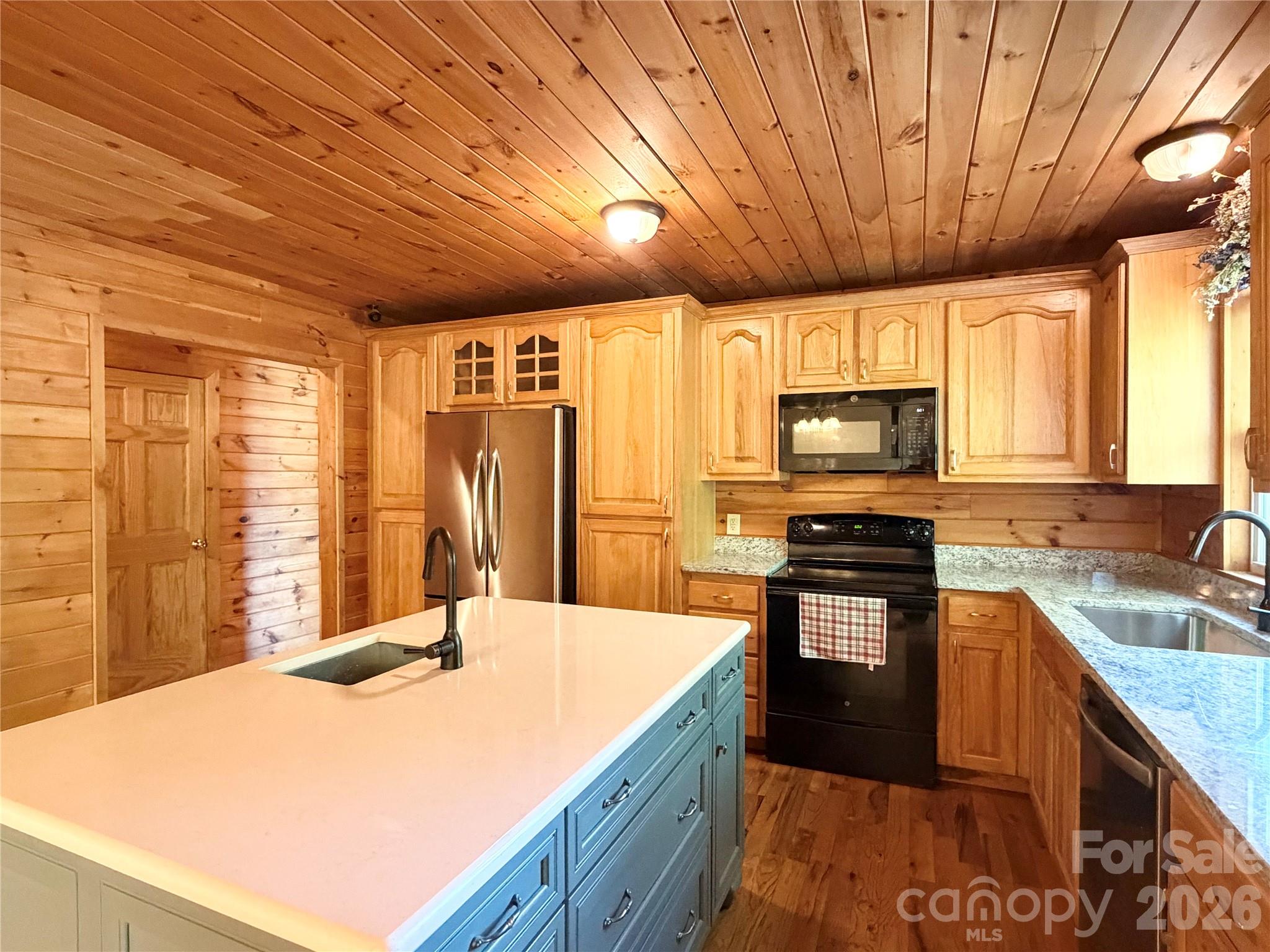 3430 Tranquil Hills Drive Property Photo 12