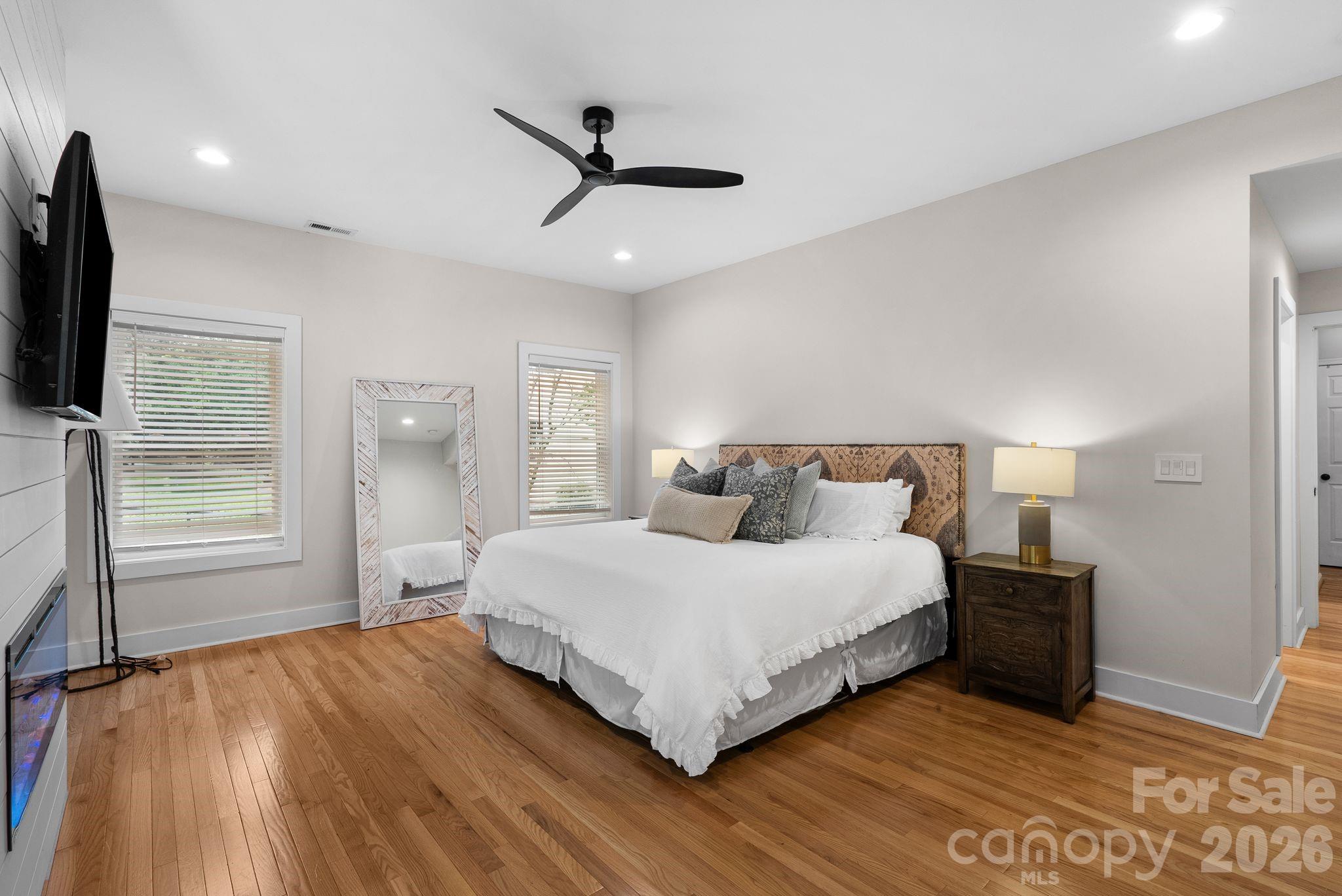 239 Windsor Forest Circle Property Photo 16