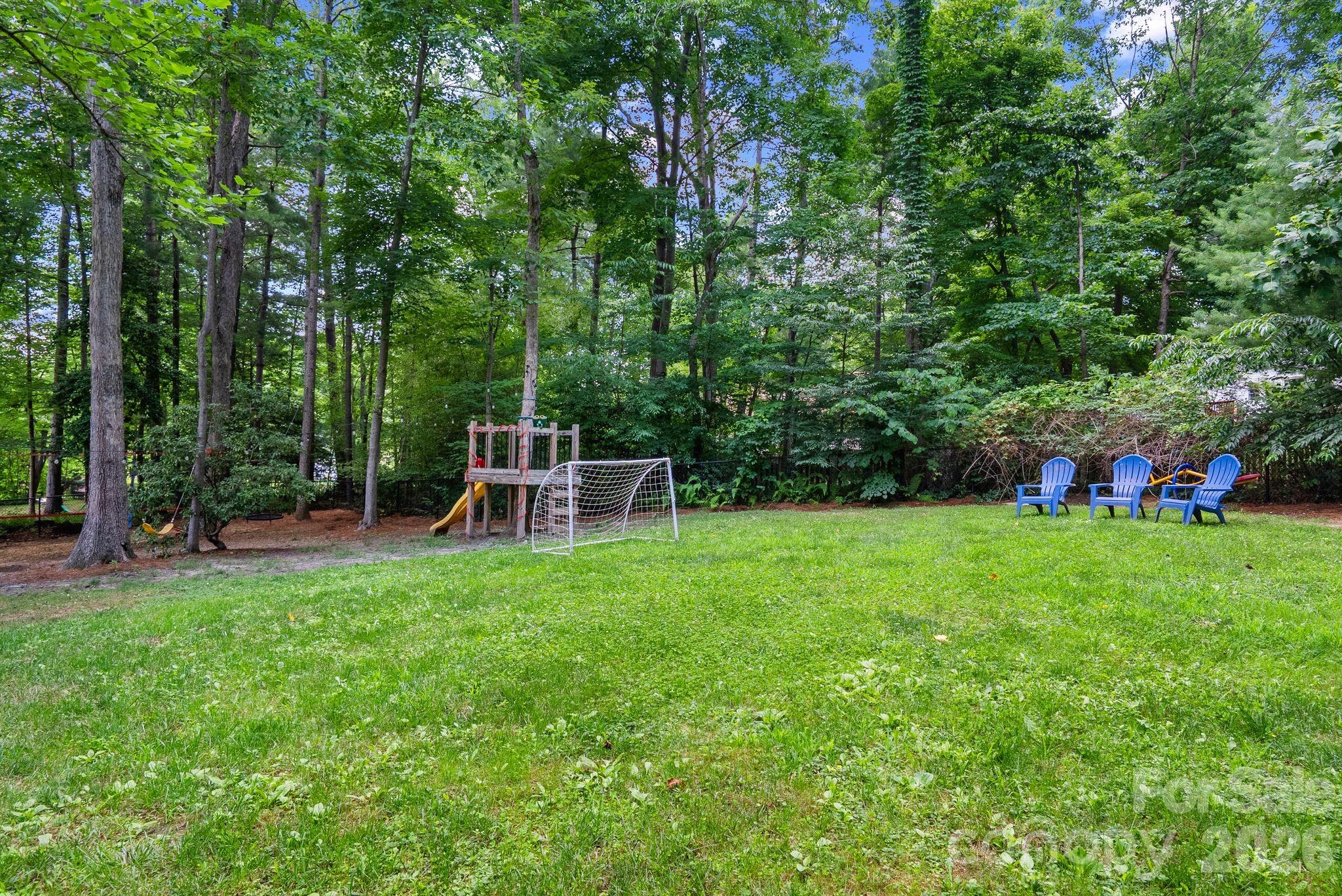 239 Windsor Forest Circle Property Photo 24