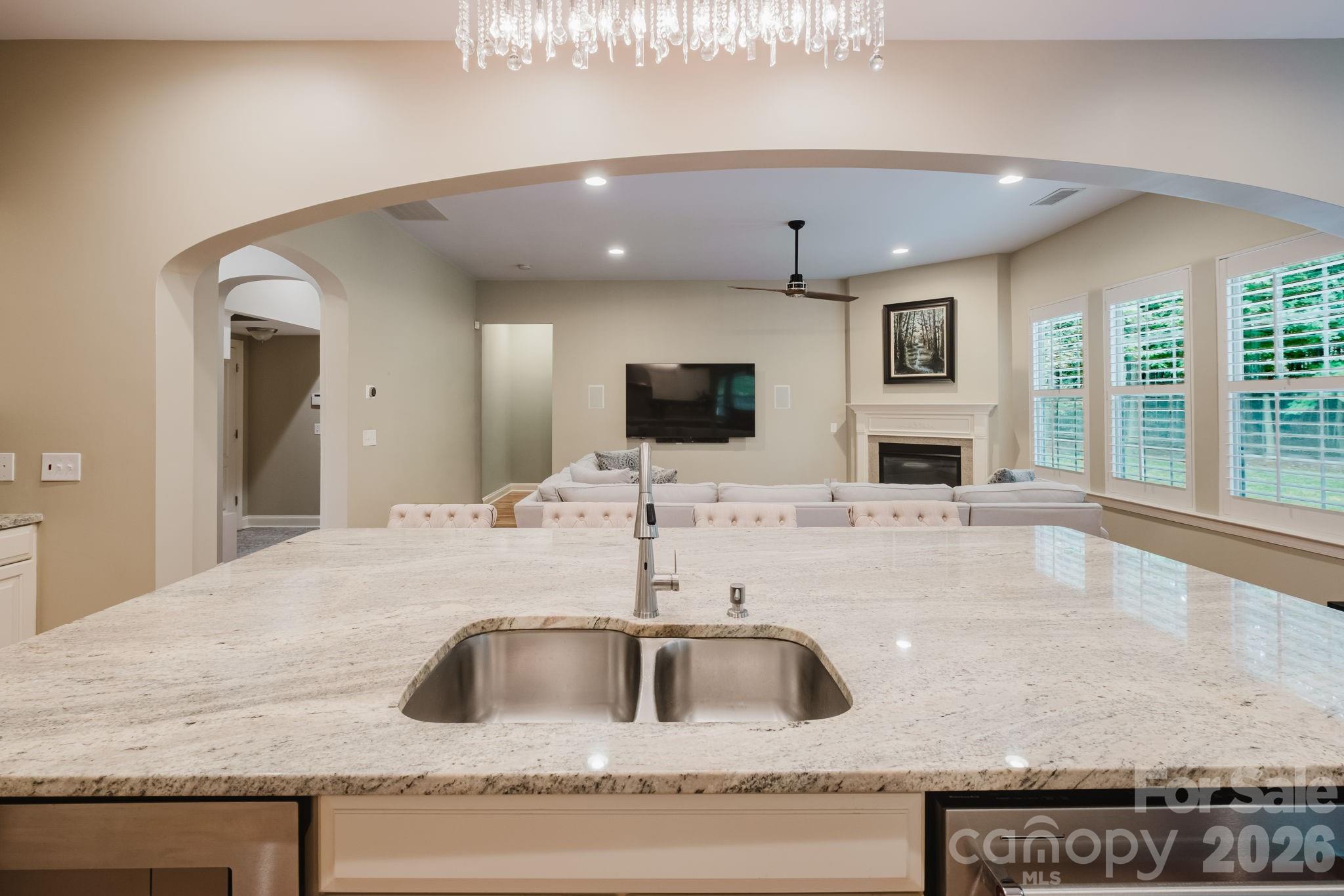 2626 Hamilton Crossings Drive Property Photo 13