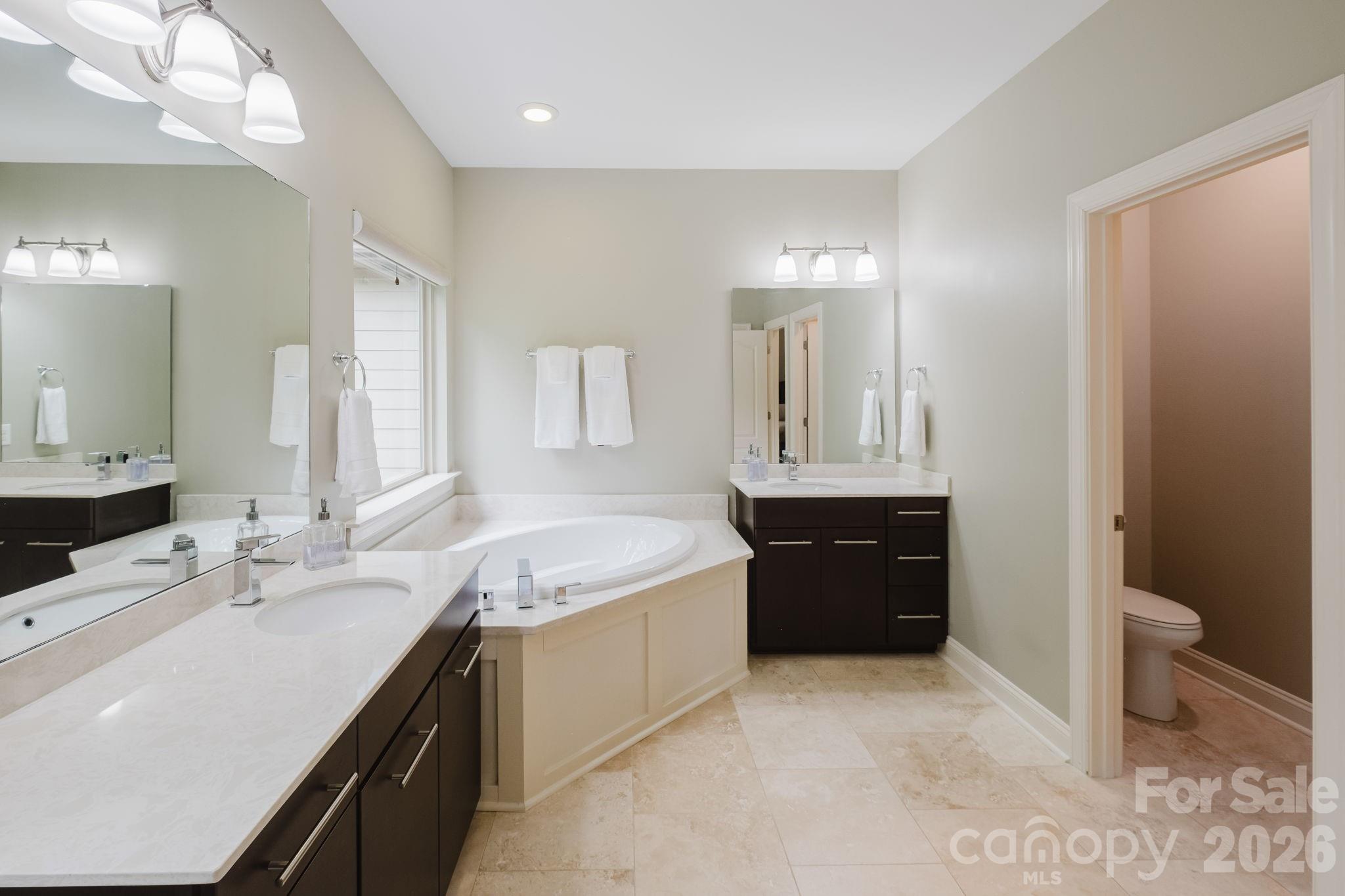 2626 Hamilton Crossings Drive Property Photo 19