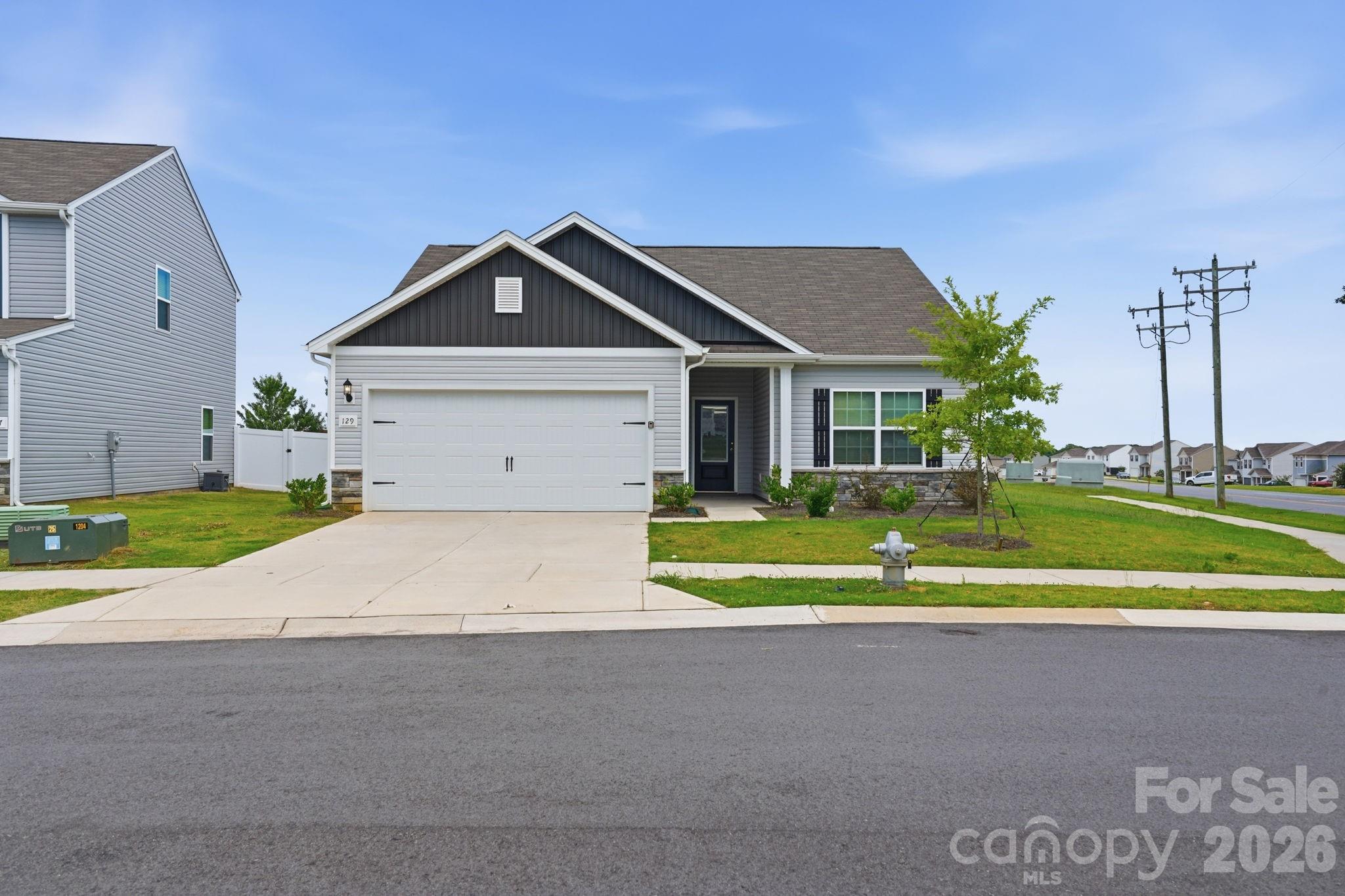 129 Lightning Drive Property Photo 1