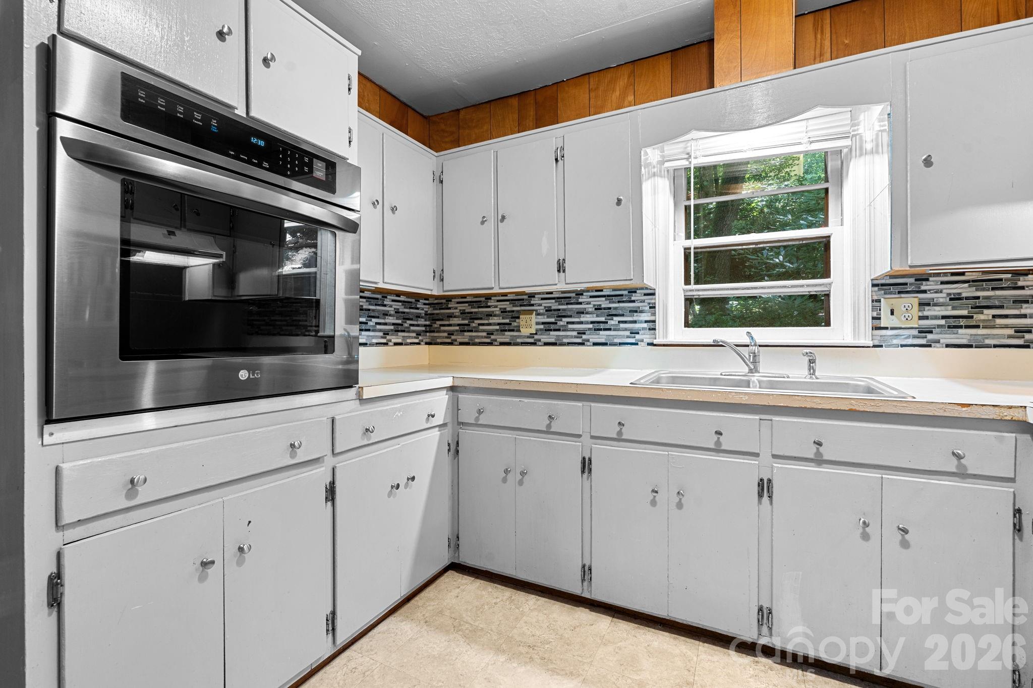 121 Horseshoe Drive Property Photo 9