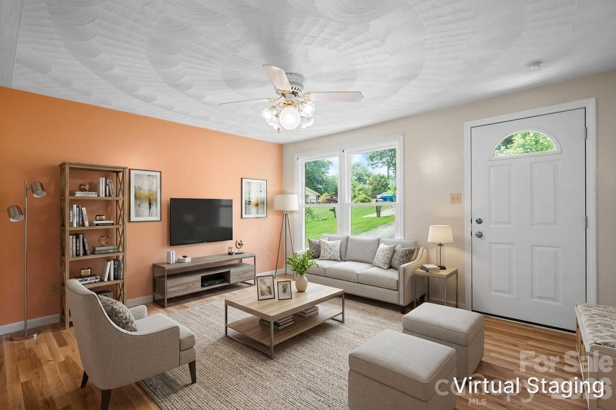 2428 Cedar Valley Drive Property Photo 10