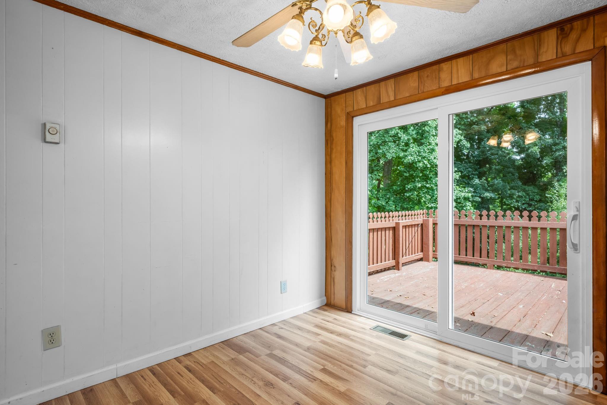 2428 Cedar Valley Drive Property Photo 12