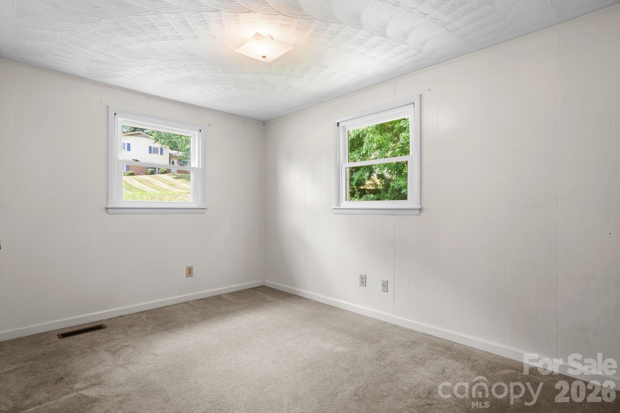 2428 Cedar Valley Drive Property Photo 18
