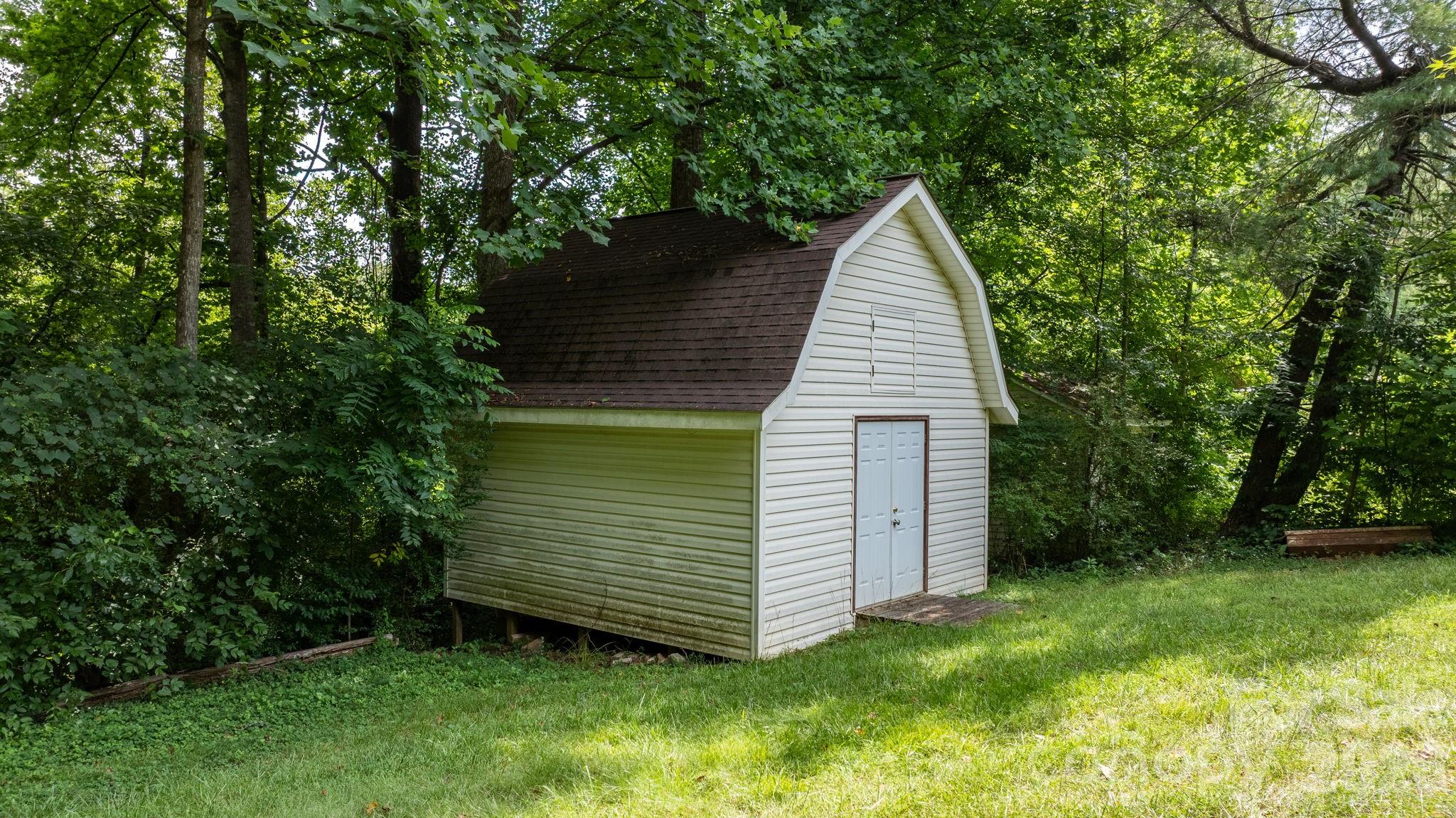 2428 Cedar Valley Drive Property Photo 36