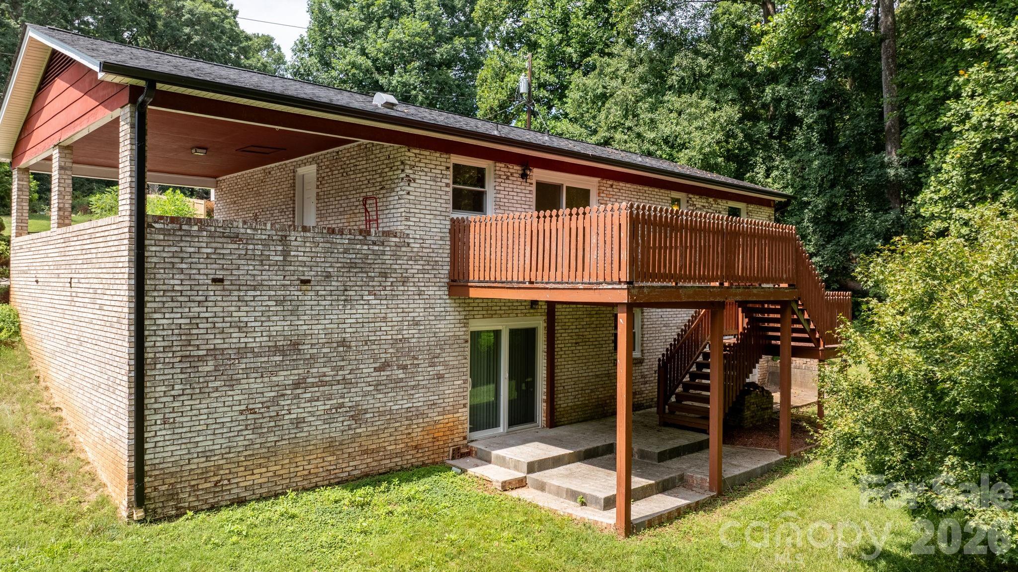 2428 Cedar Valley Drive Property Photo 39