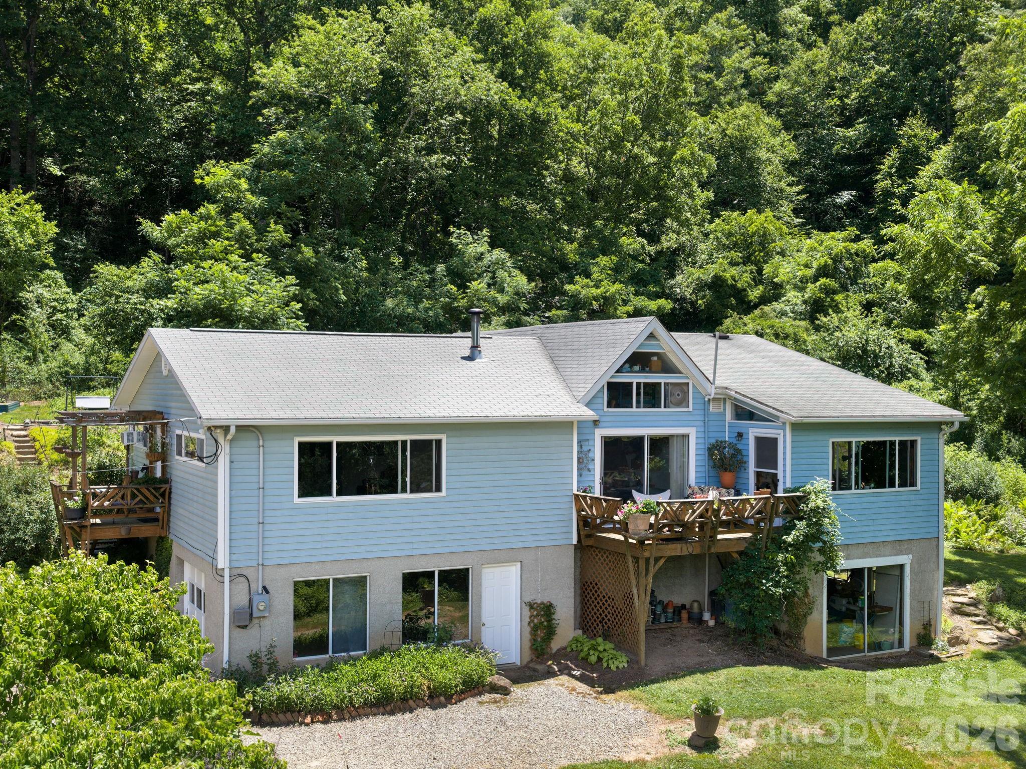 46 Perennial Ridge Property Photo 1