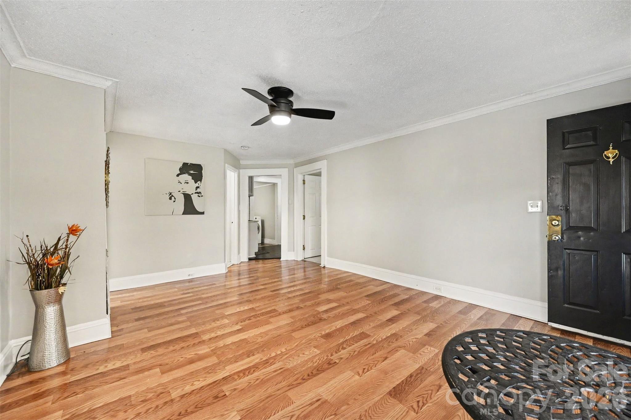 1309 Dearborn Avenue Property Photo 12