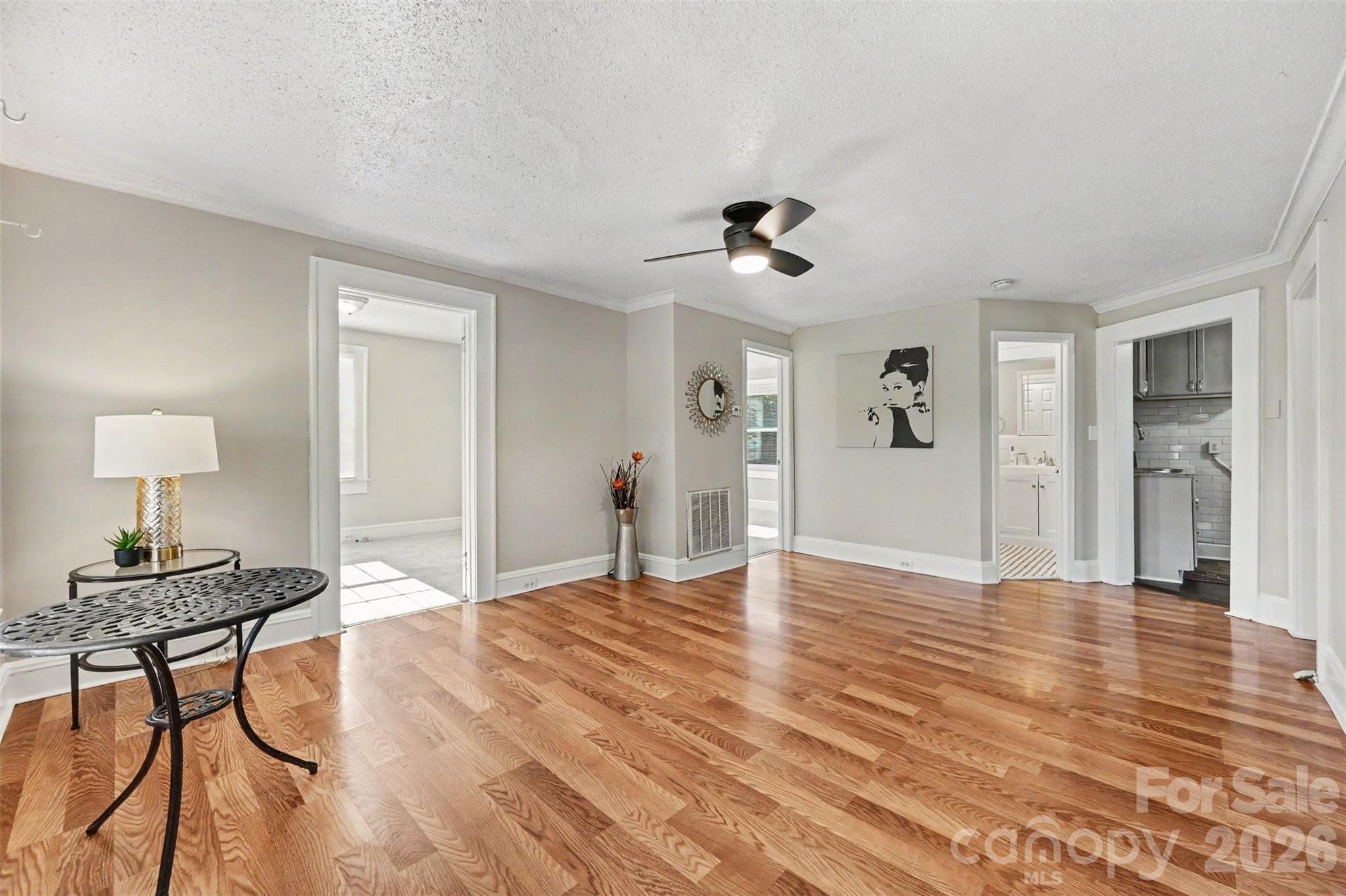 1309 Dearborn Avenue Property Photo 13