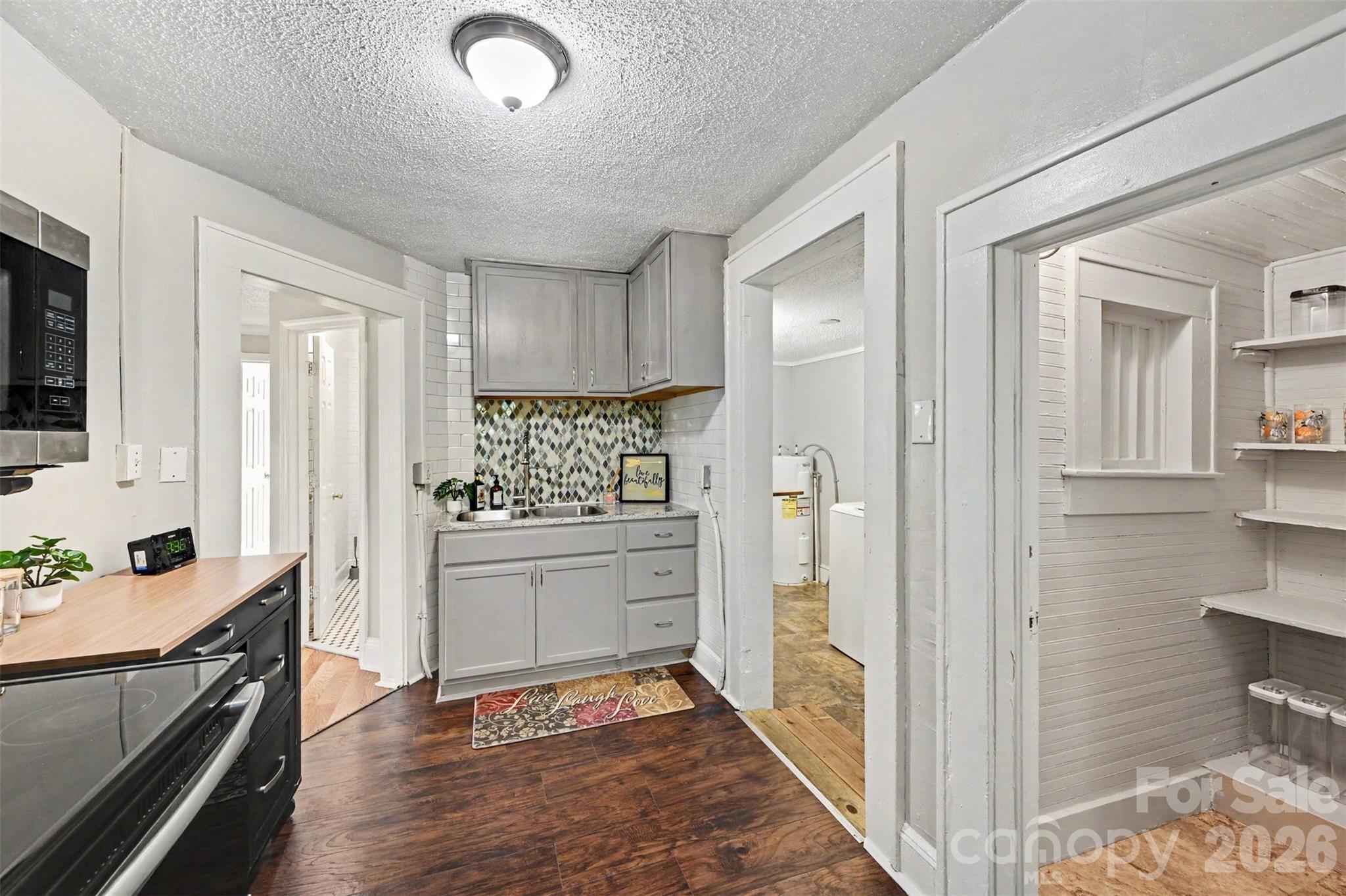 1309 Dearborn Avenue Property Photo 18