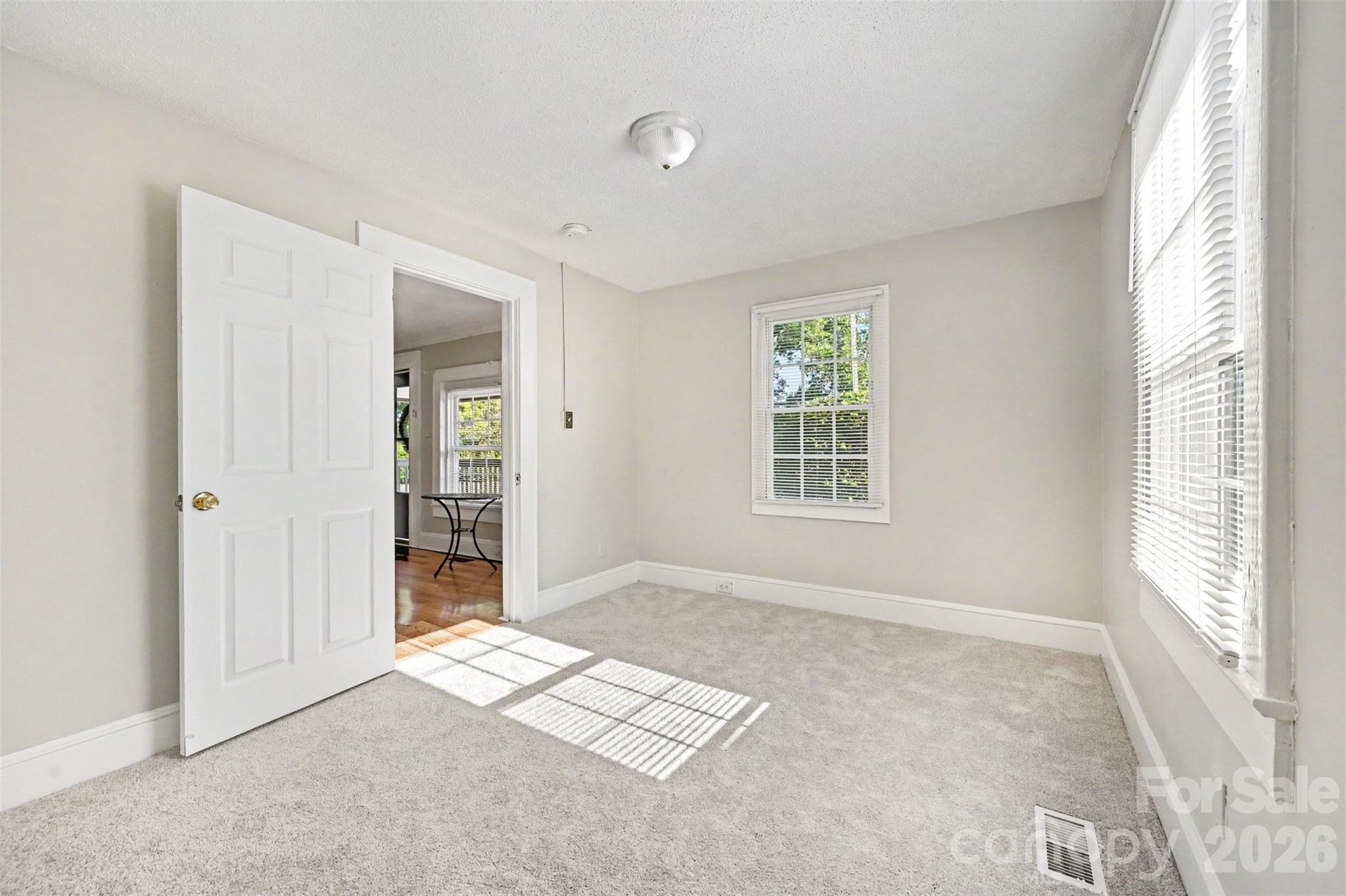 1309 Dearborn Avenue Property Photo 21