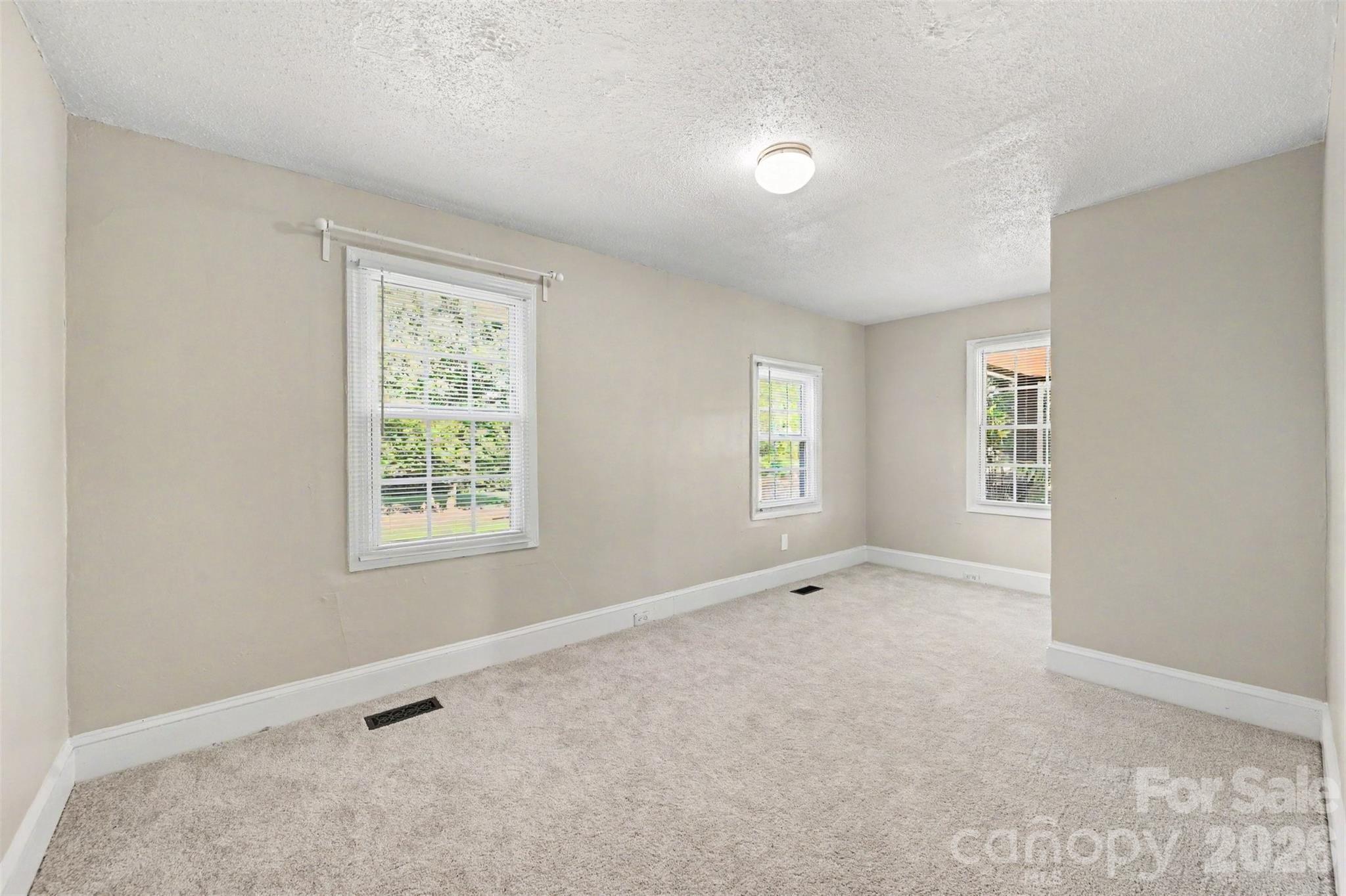 1309 Dearborn Avenue Property Photo 27