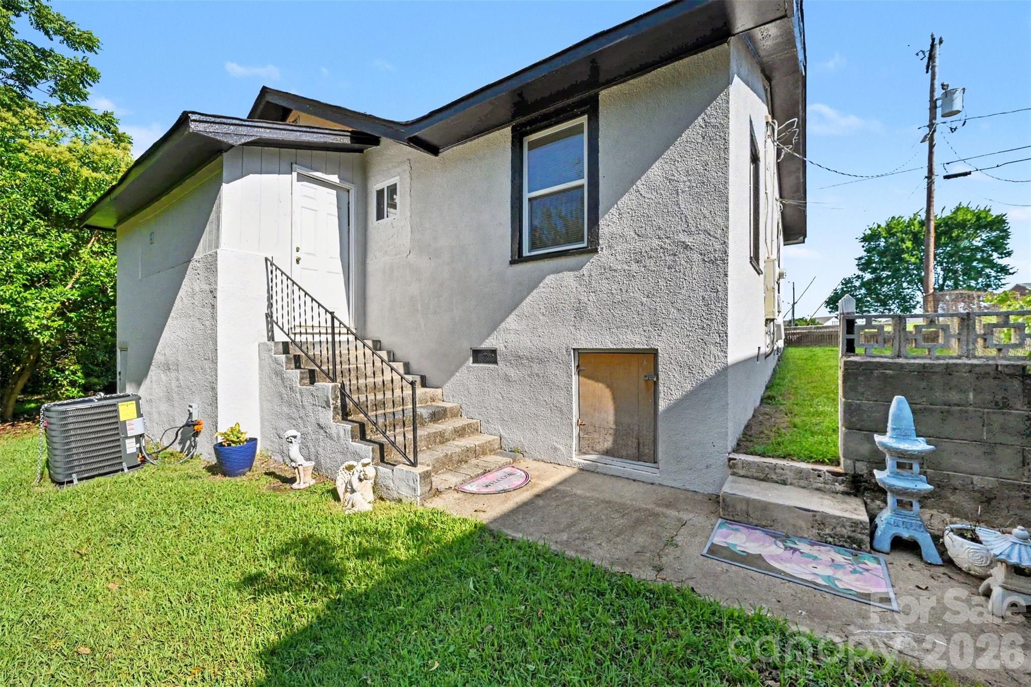 1309 Dearborn Avenue Property Photo 37