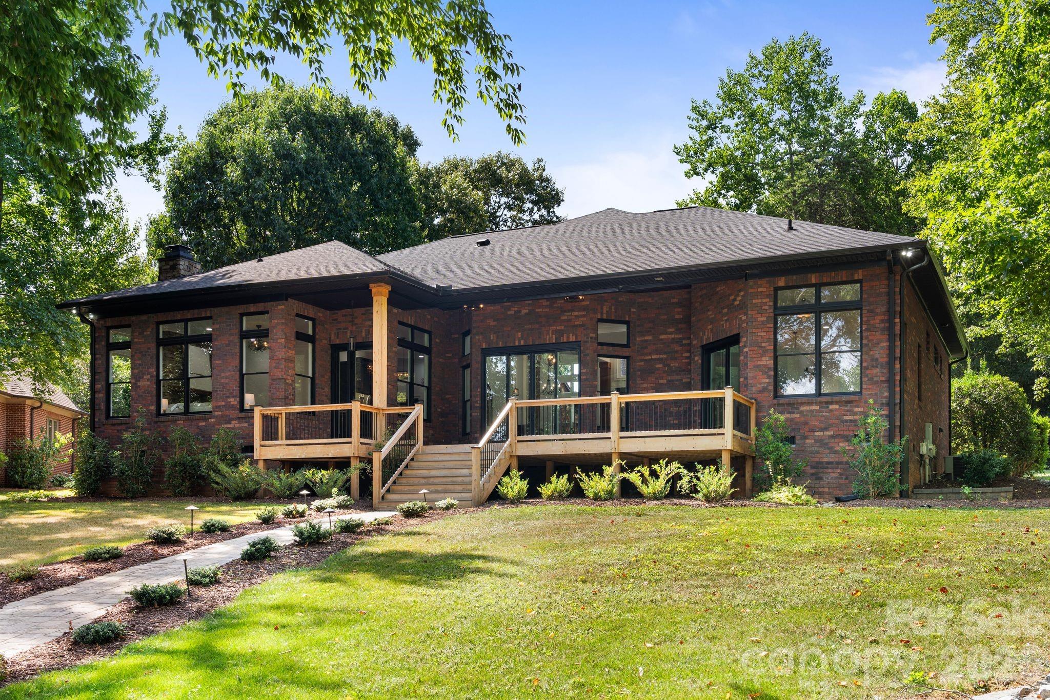 8806 Hearthstone Court Property Photo 5