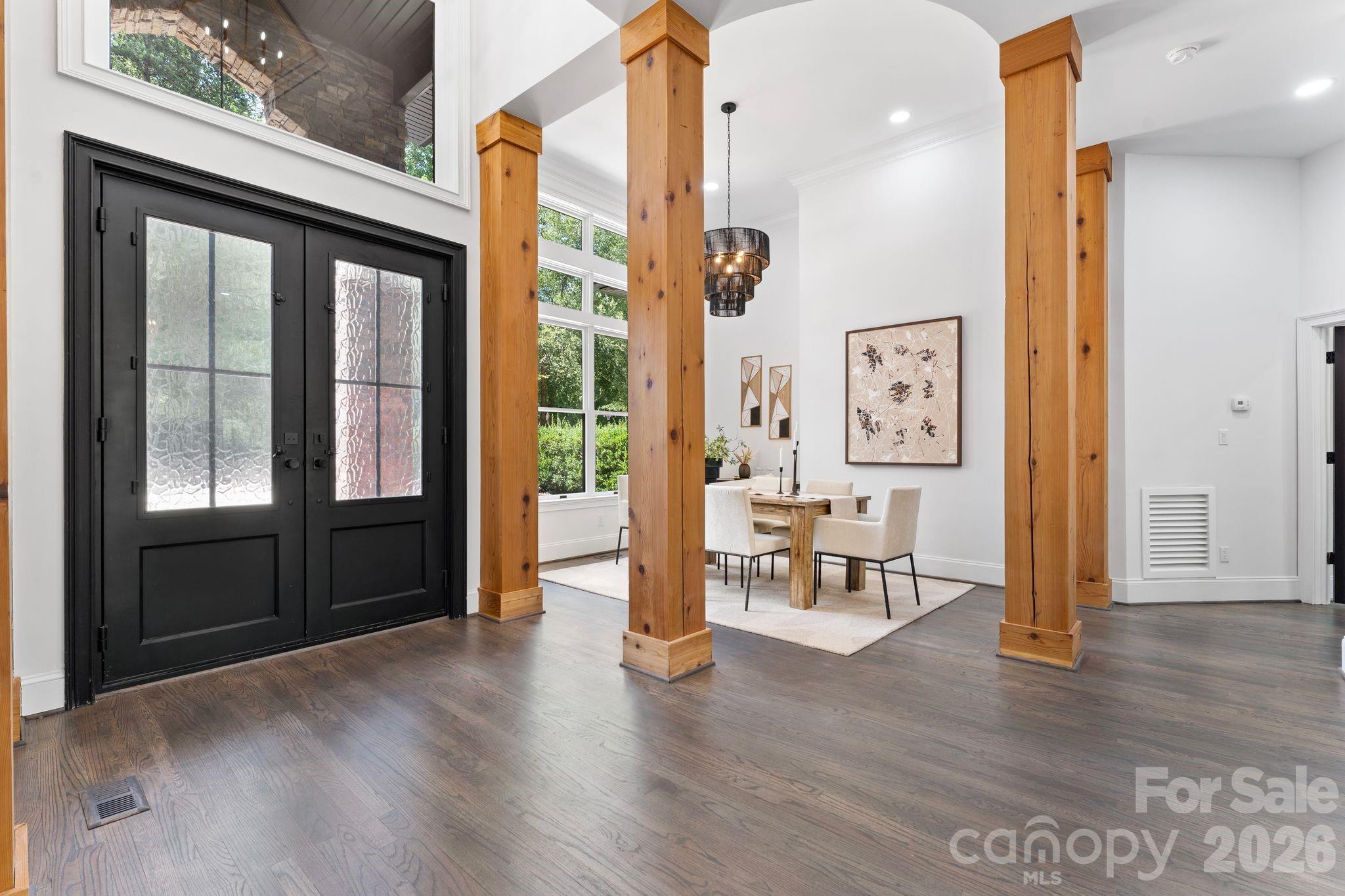 8806 Hearthstone Court Property Photo 6