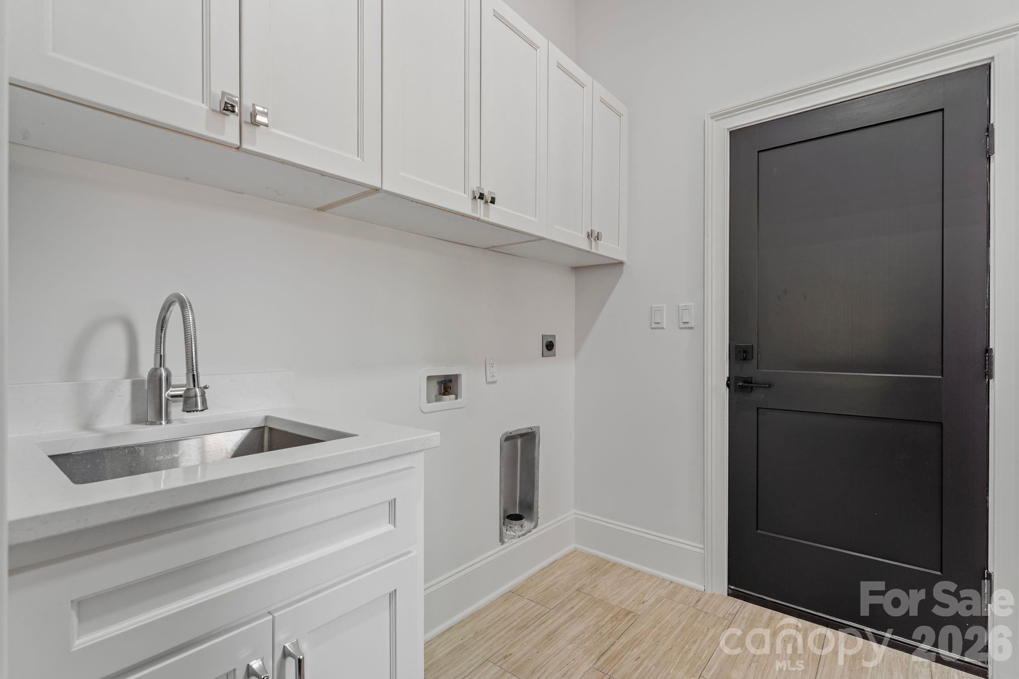 8806 Hearthstone Court Property Photo 28
