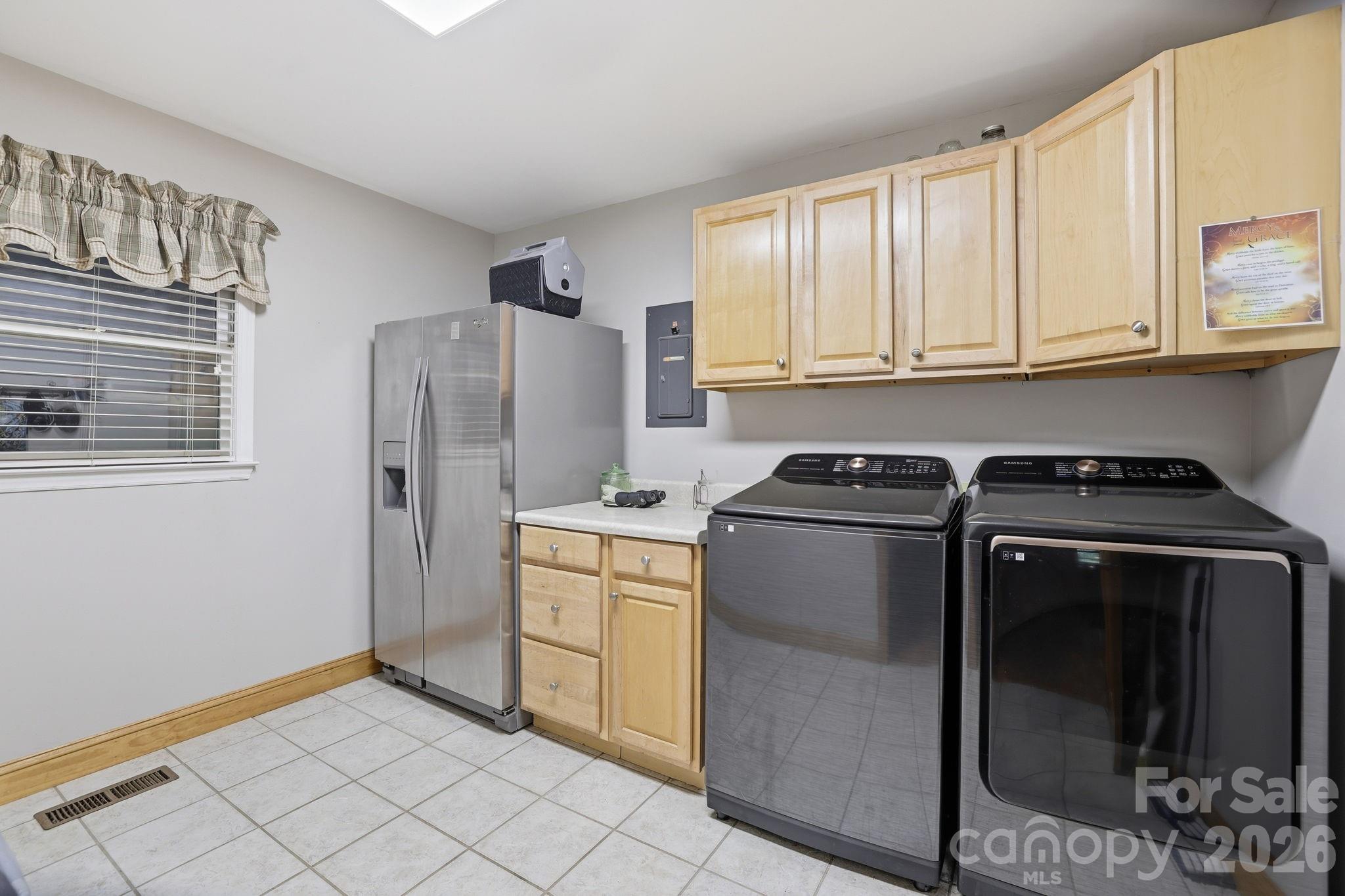 1916 Mcintyre Road Property Photo 9