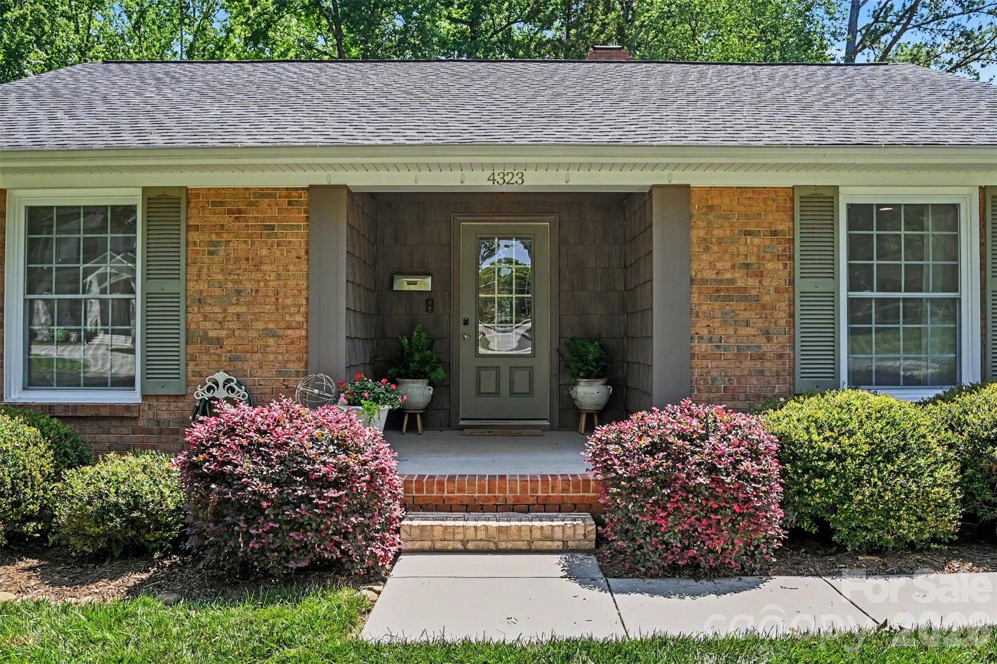 4323 Emory Lane Property Photo 2