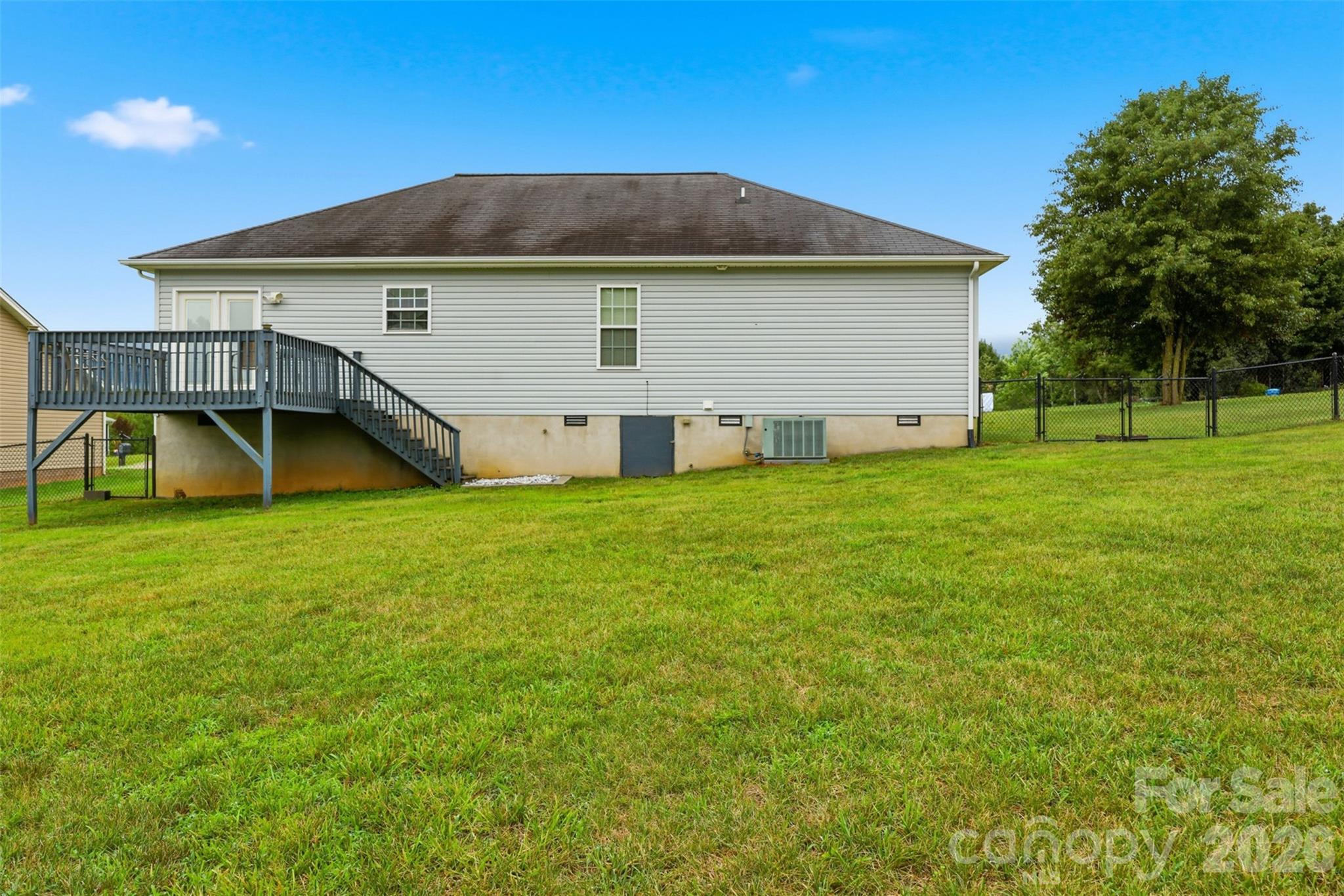 398 Green Meadows Drive Property Photo 5