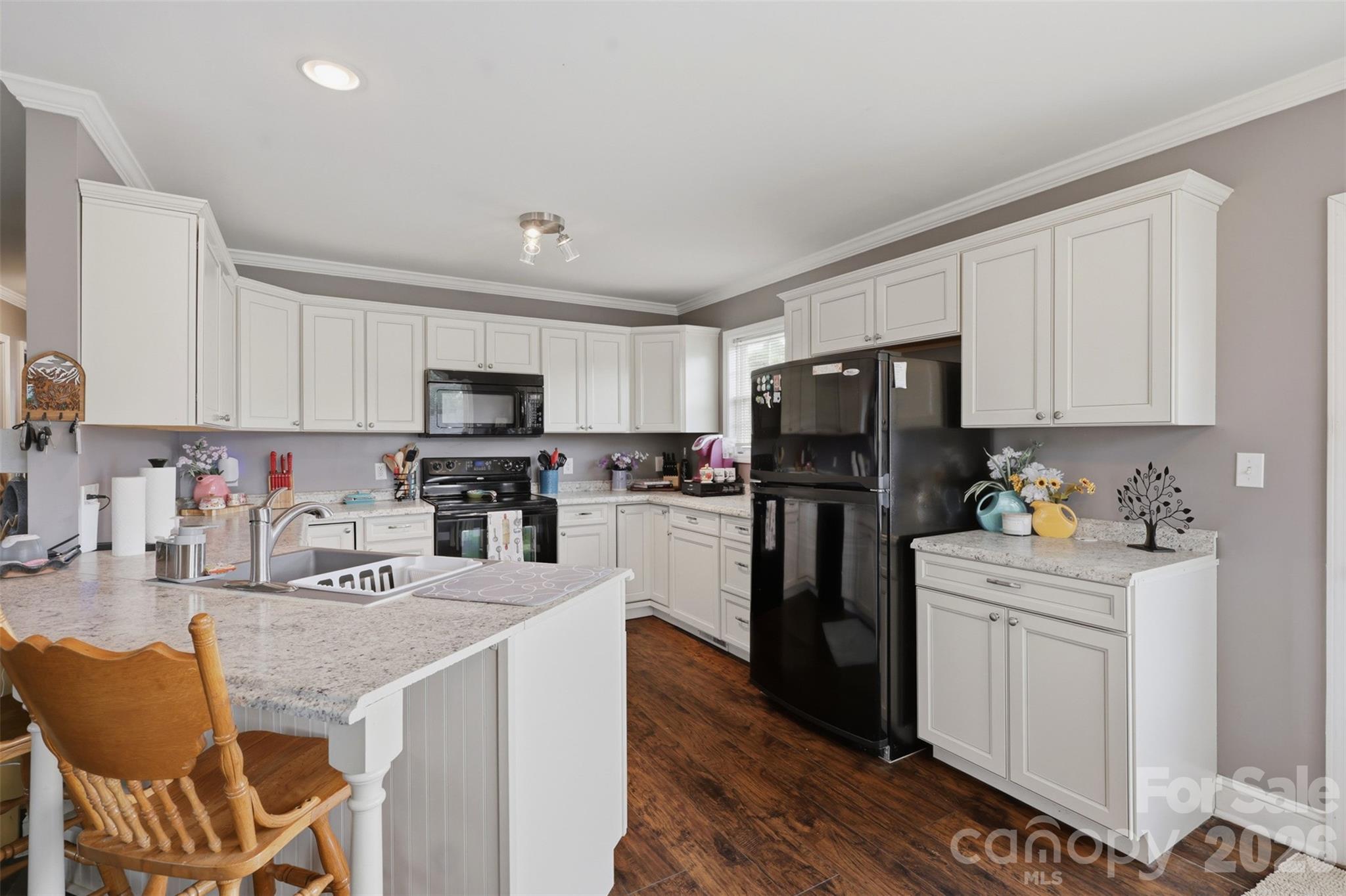 398 Green Meadows Drive Property Photo 12