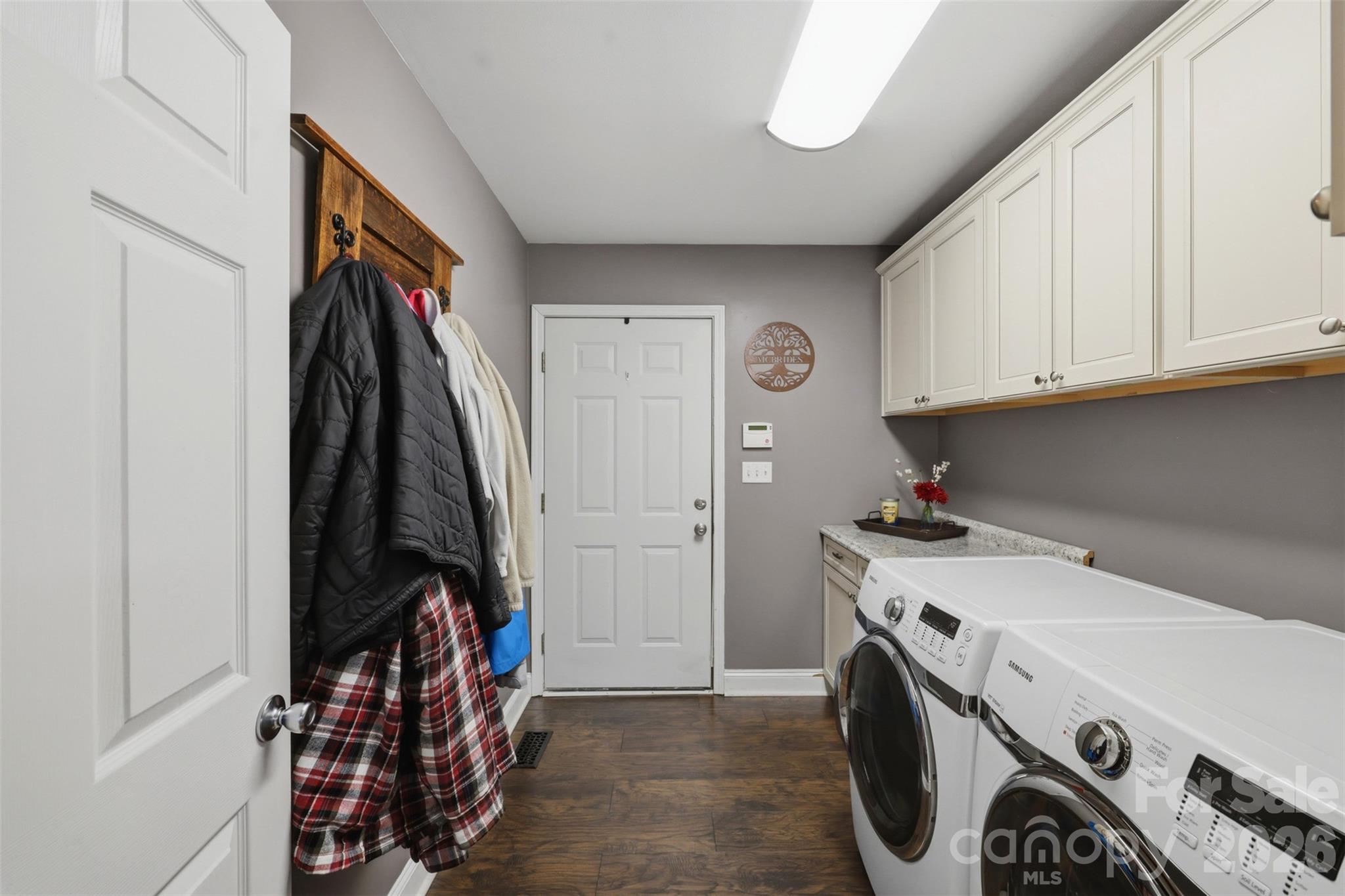 398 Green Meadows Drive Property Photo 21