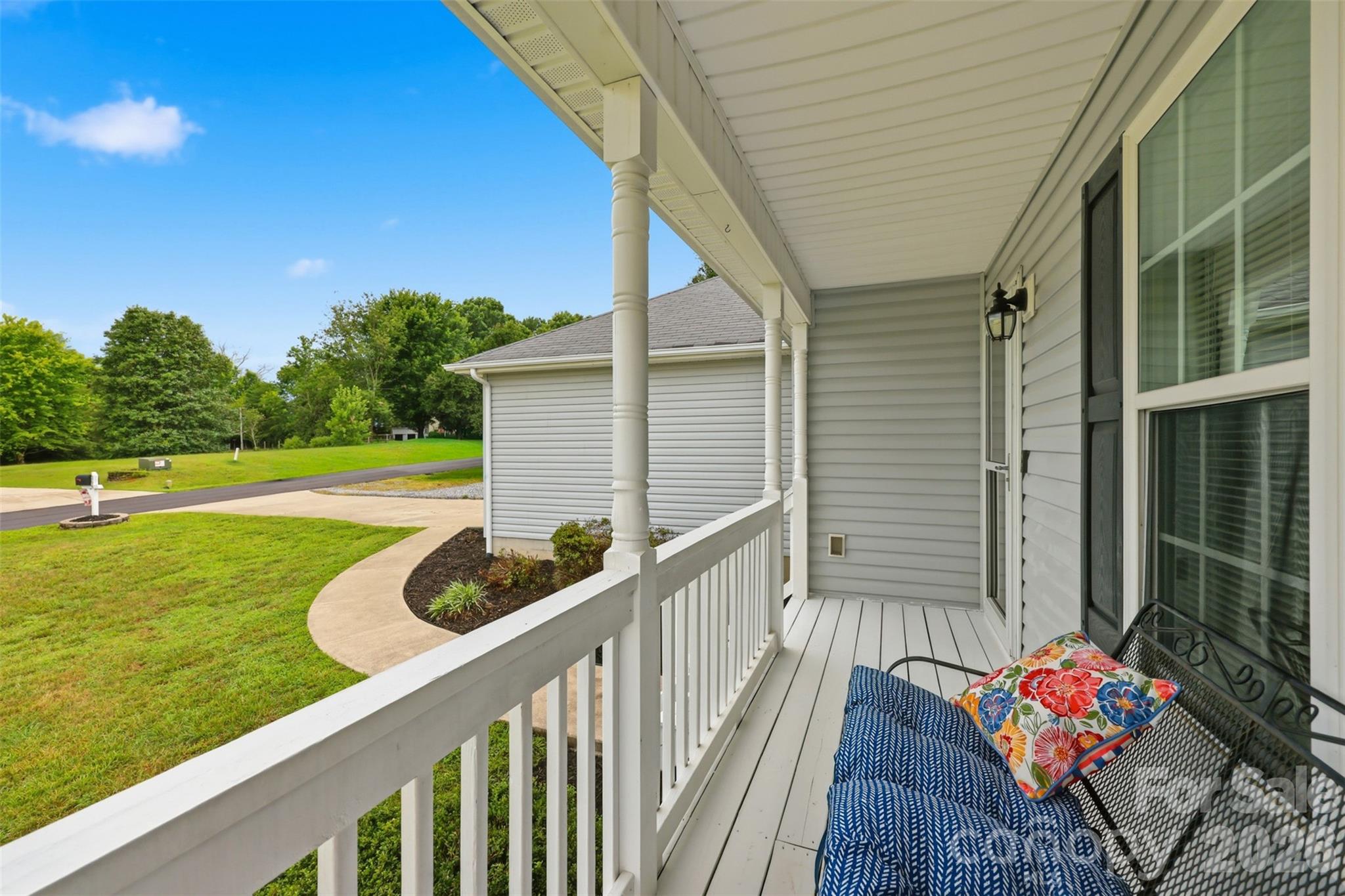 398 Green Meadows Drive Property Photo 25