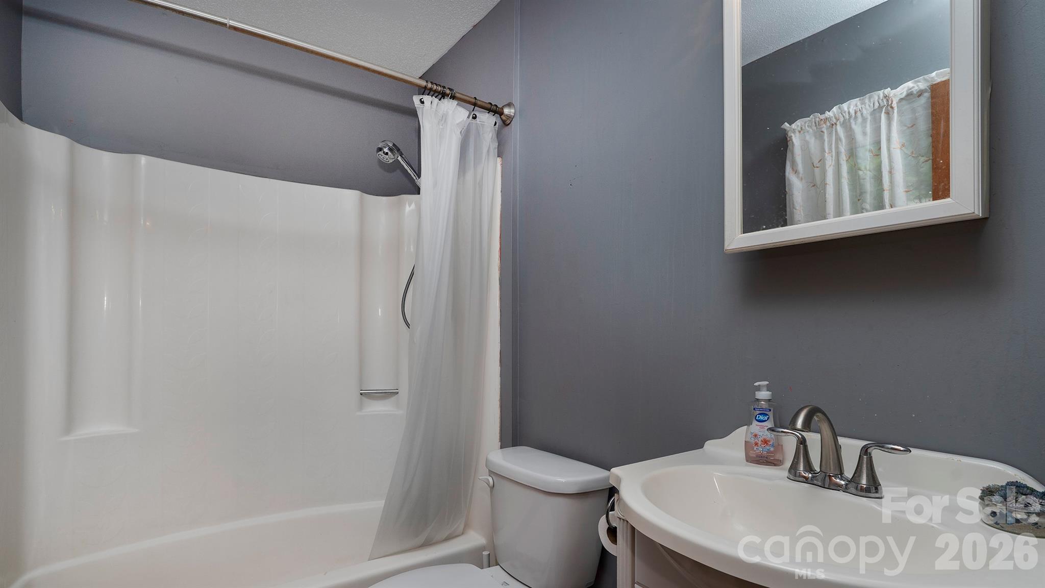 2521 Kempsar Lane Property Photo 12