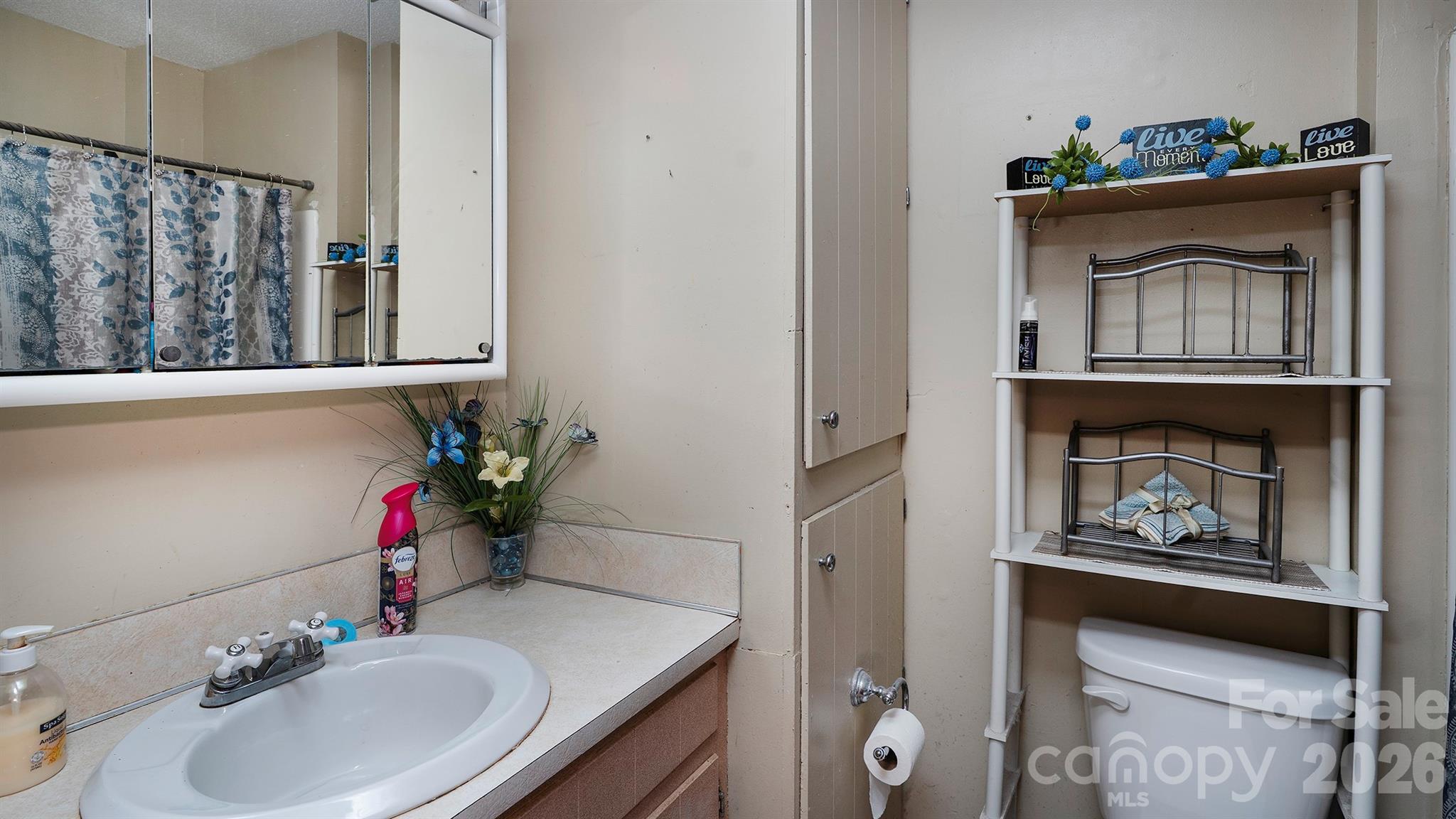 2521 Kempsar Lane Property Photo 15