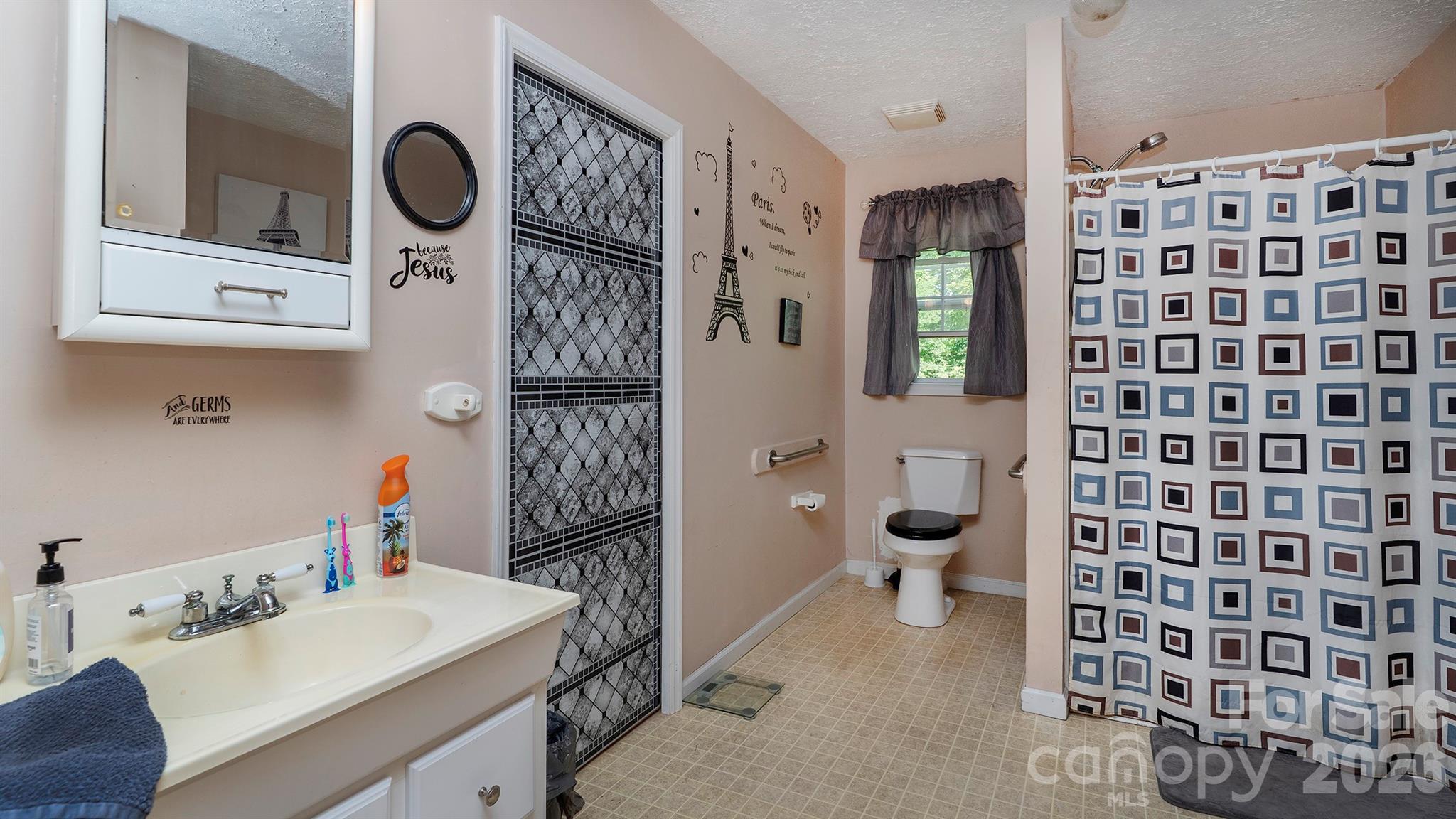 2521 Kempsar Lane Property Photo 17