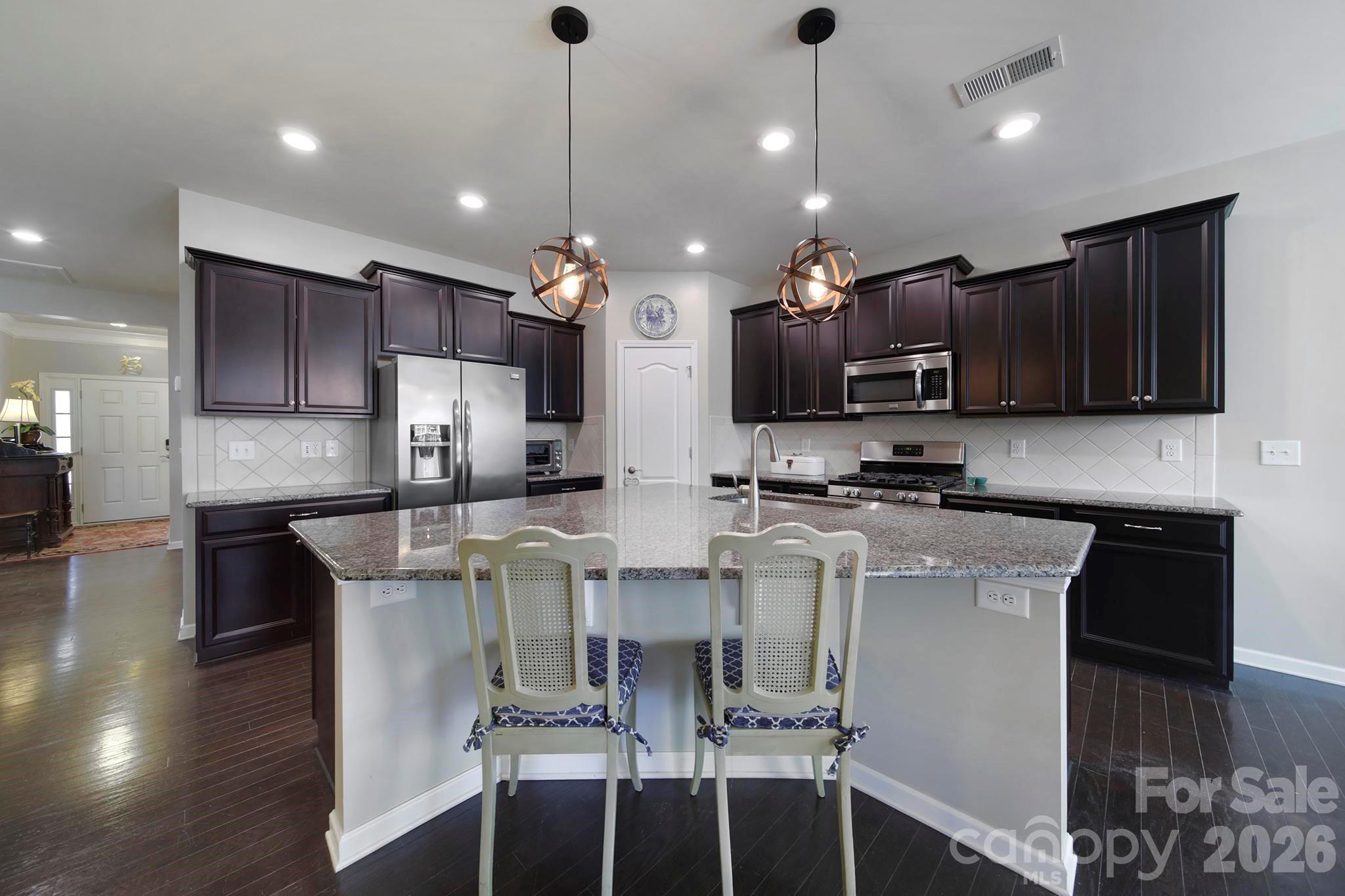 530 Livingston Drive Property Photo 7
