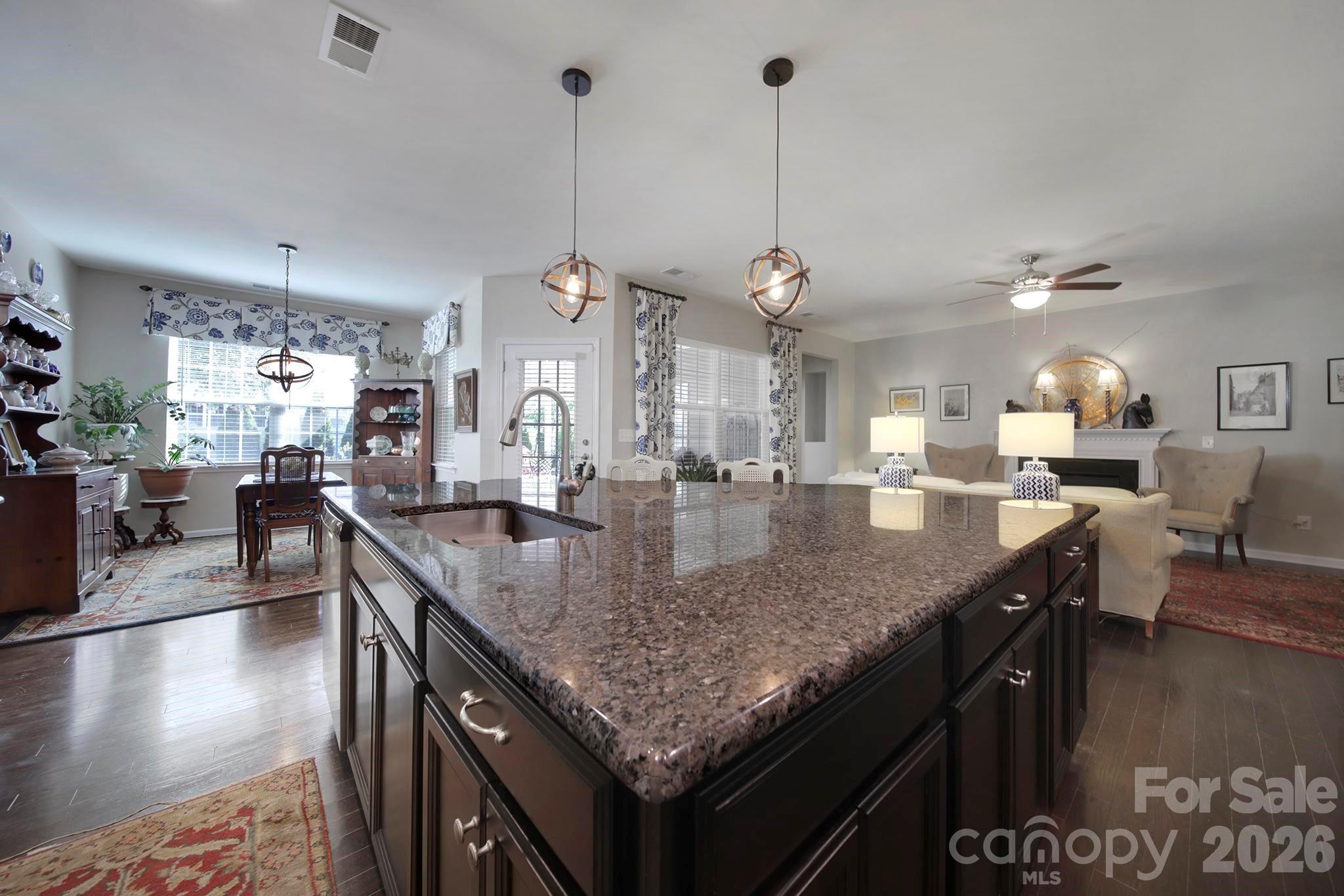 530 Livingston Drive Property Photo 8