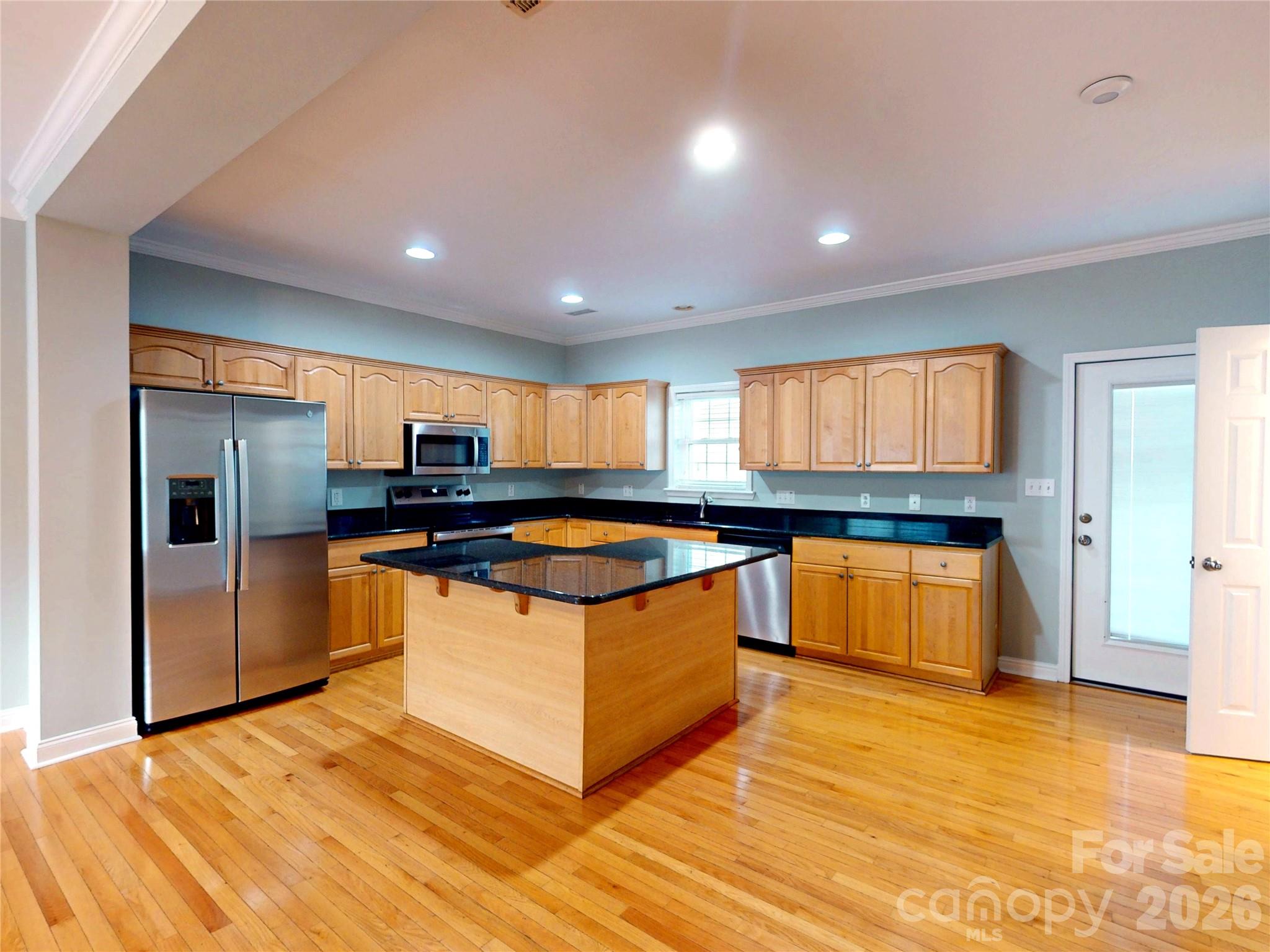 4326 Laurel Hill Lane Property Photo 2