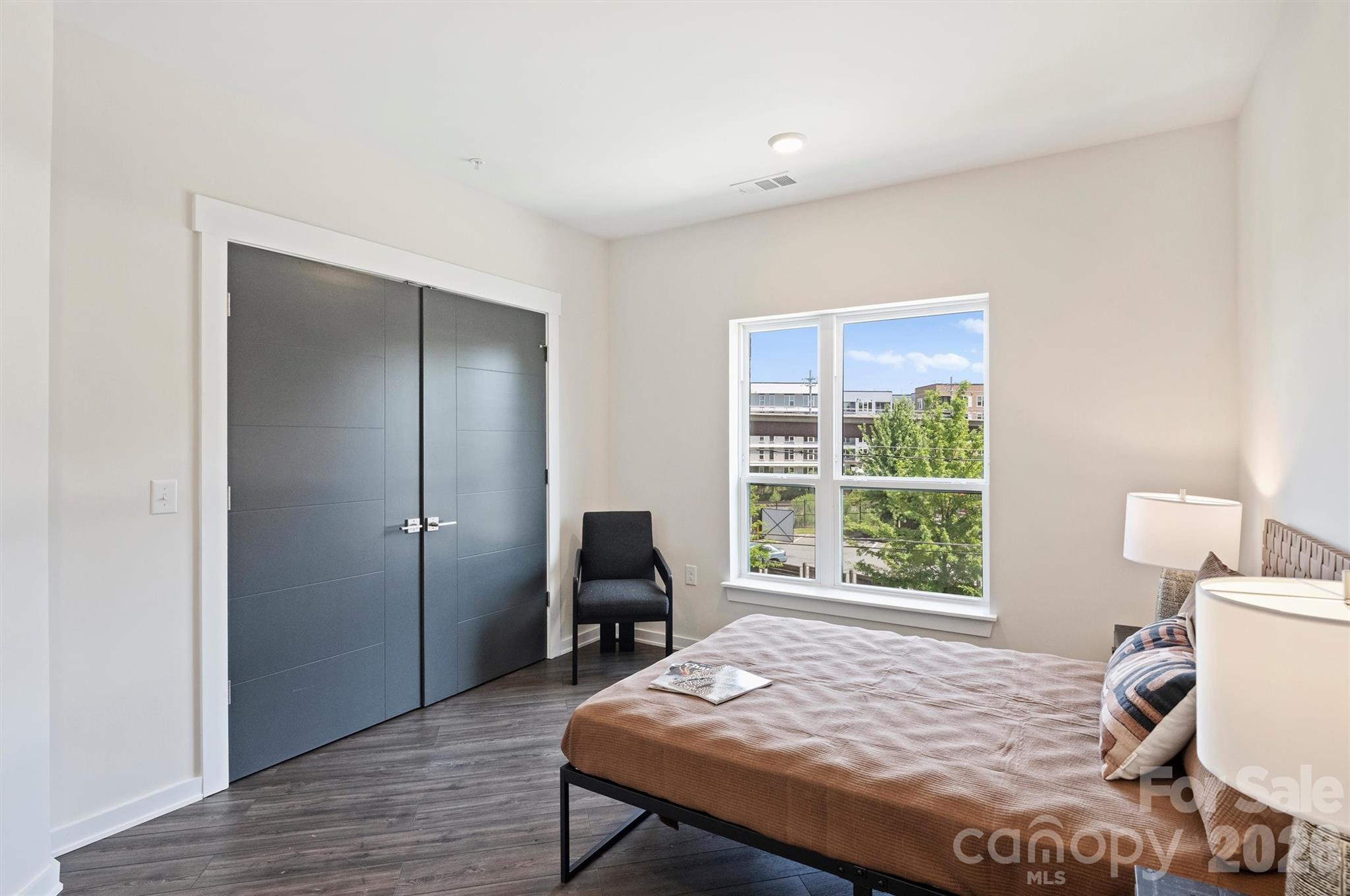 3630 N Davidson Street 2207 Property Photo 16