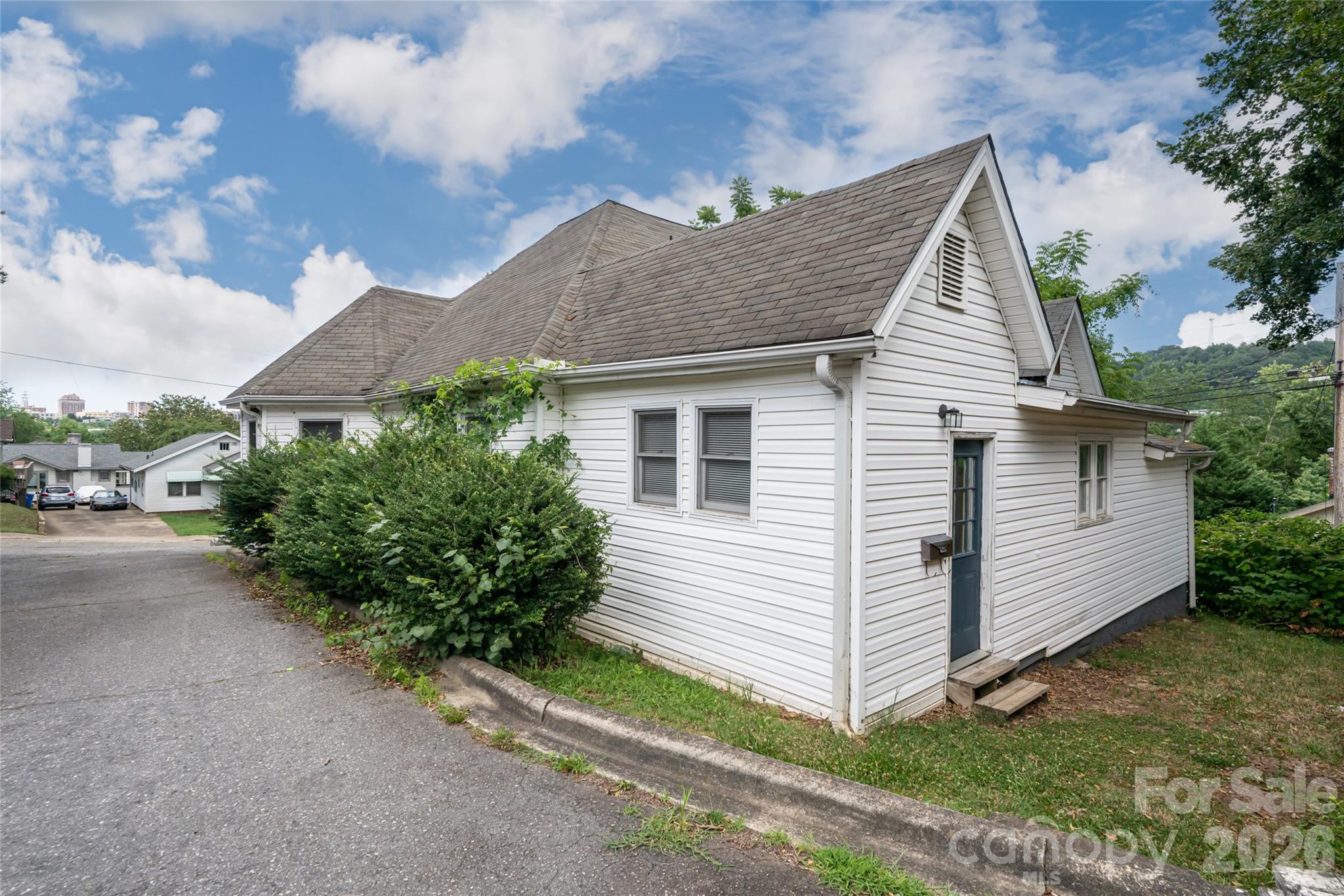 30 Bartlett Street Property Photo 11