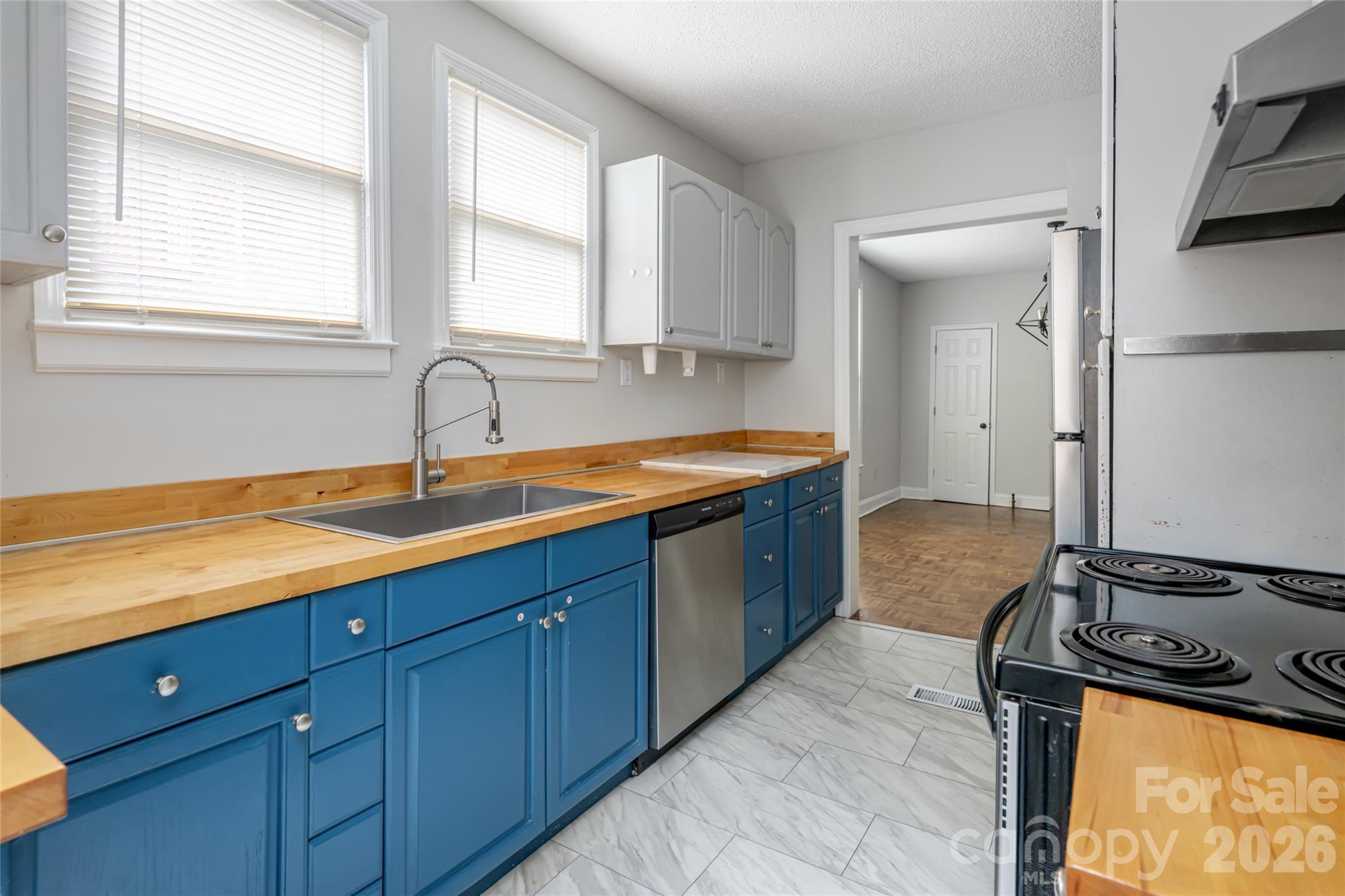 30 Bartlett Street Property Photo 21