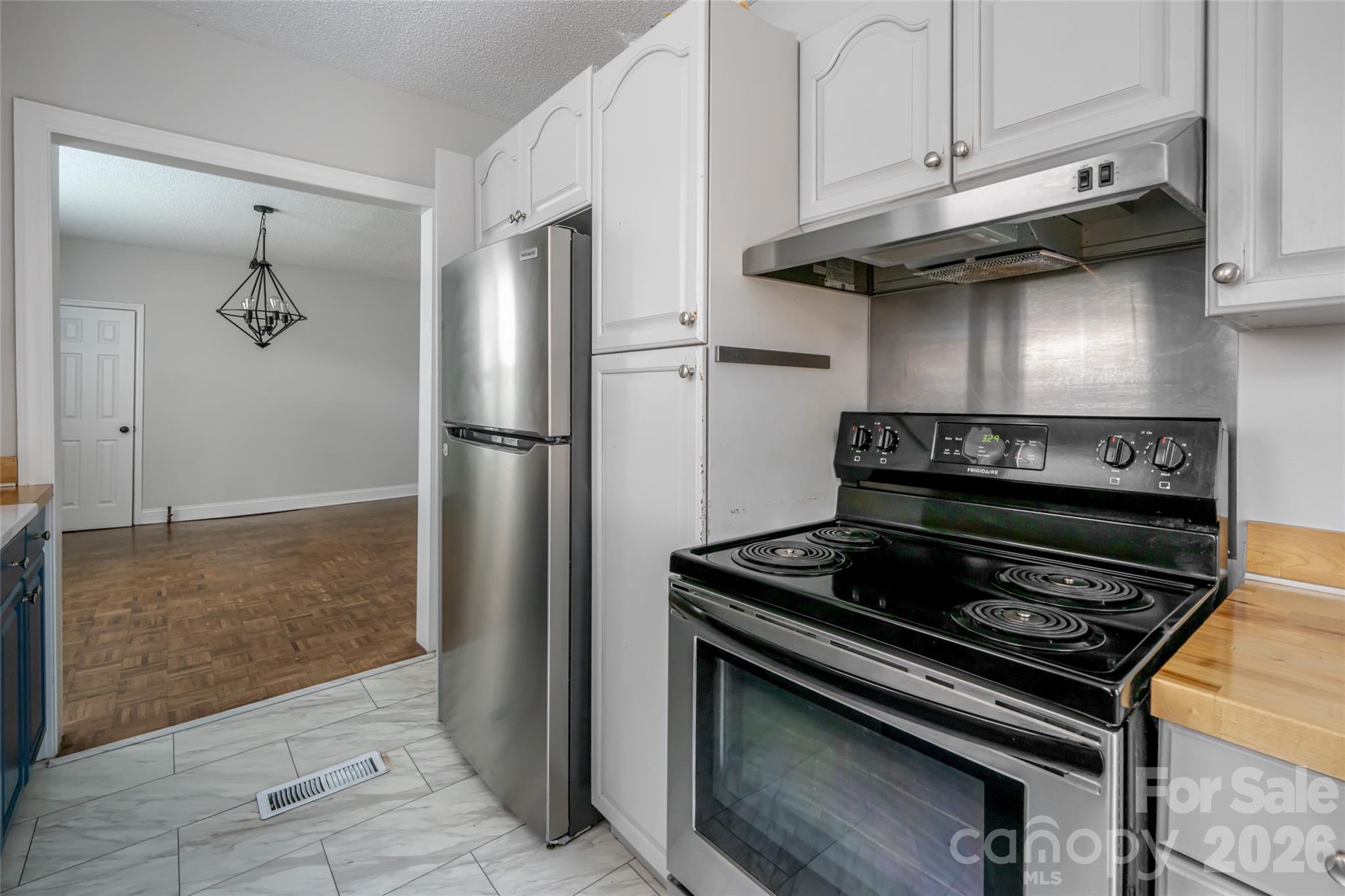 30 Bartlett Street Property Photo 24