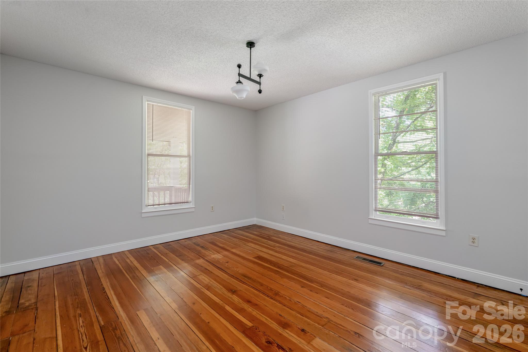 30 Bartlett Street Property Photo 25