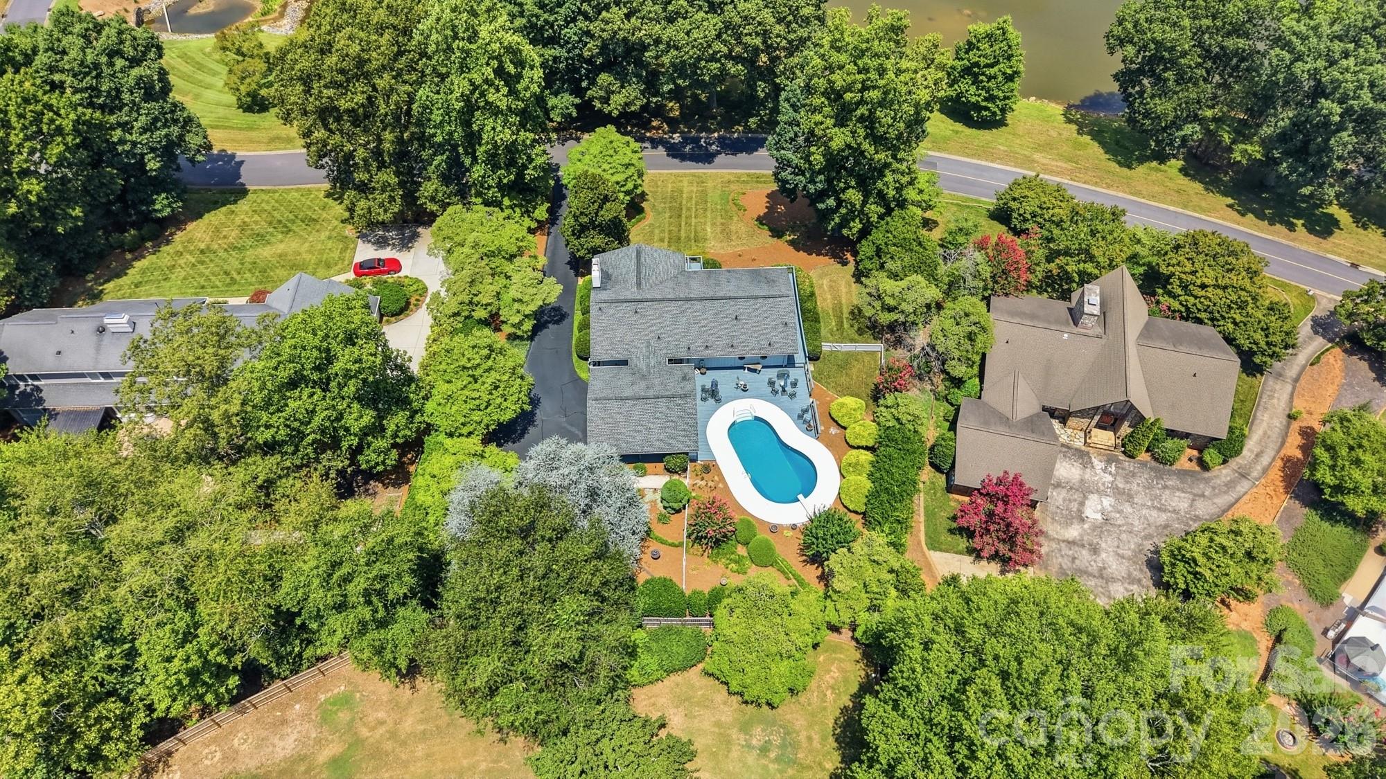 1507 Heatherloch Drive Property Photo 9