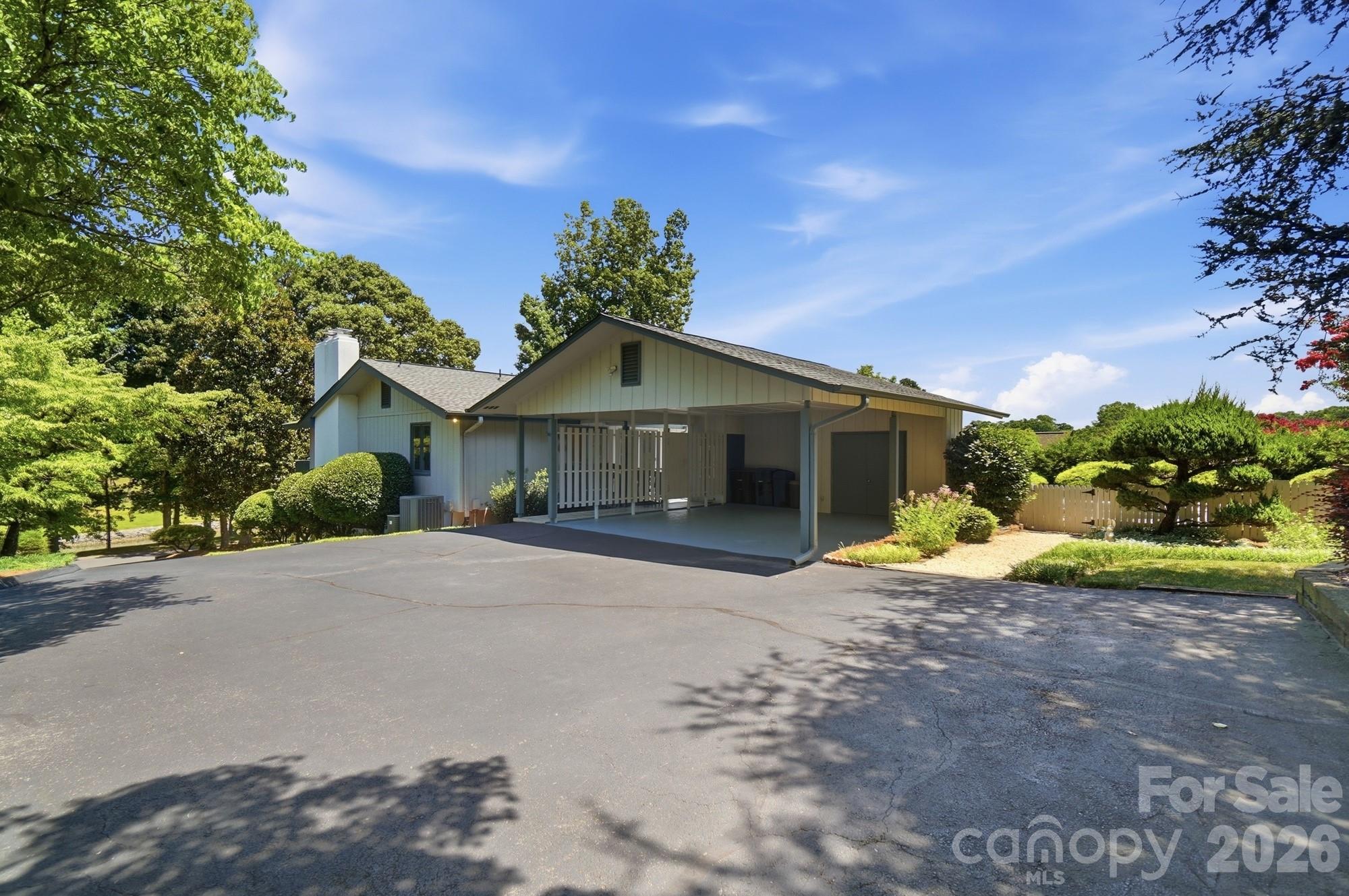 1507 Heatherloch Drive Property Photo 13